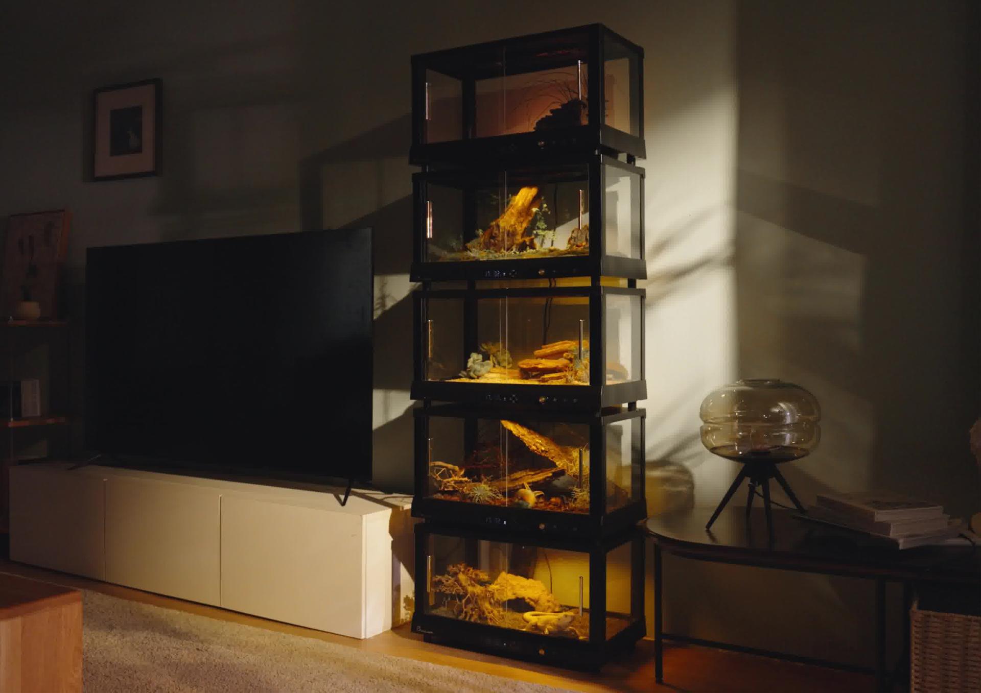 London Design Awards Winner - ALL-IN-ONE Pet Enclosure