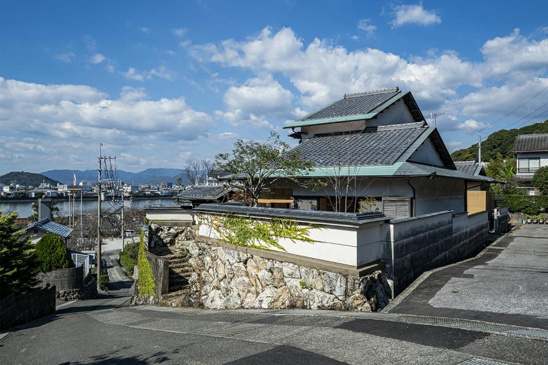 London Design Awards Winner - sakanouenoyado