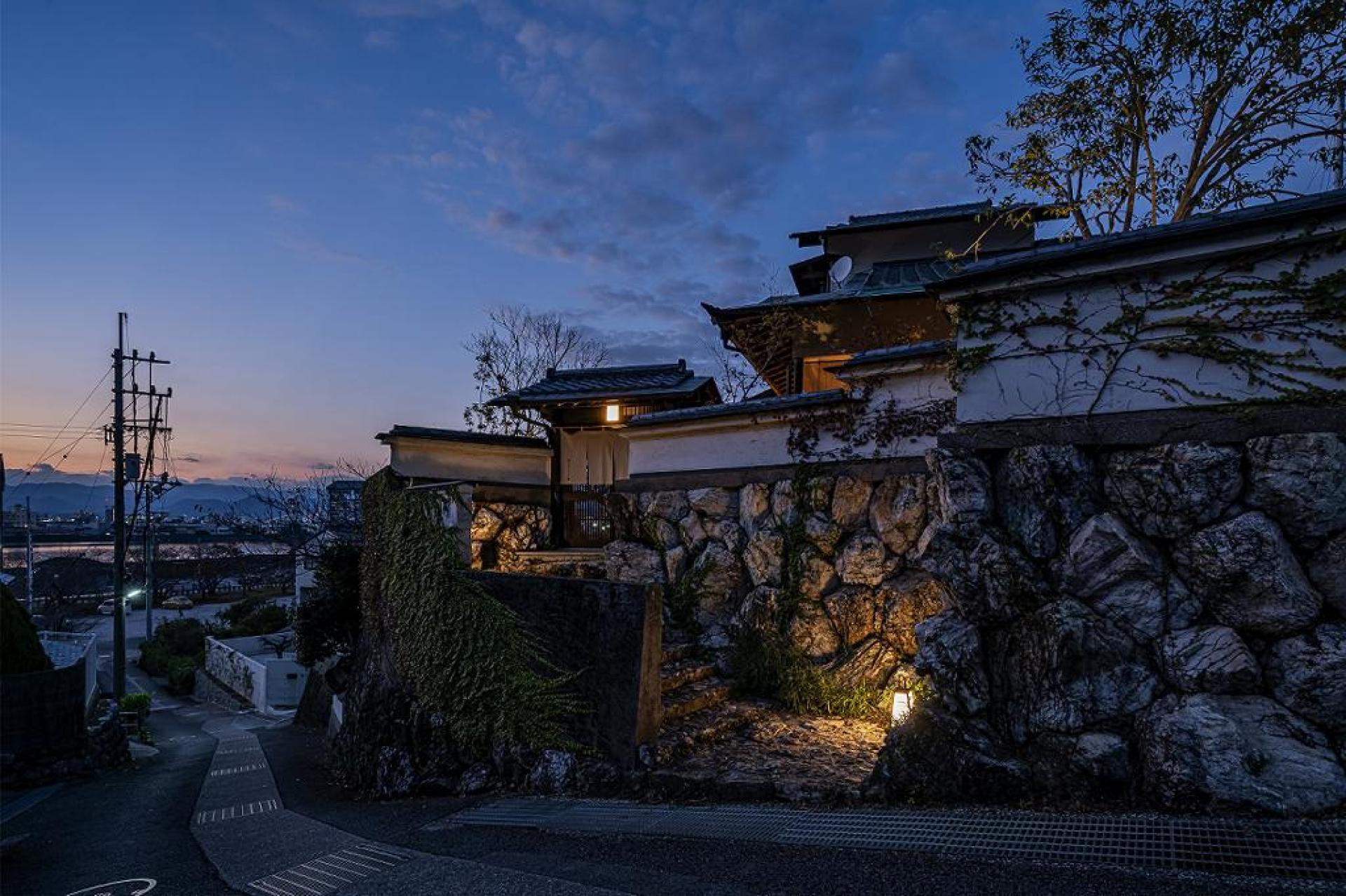 London Design Awards Winner - sakanouenoyado