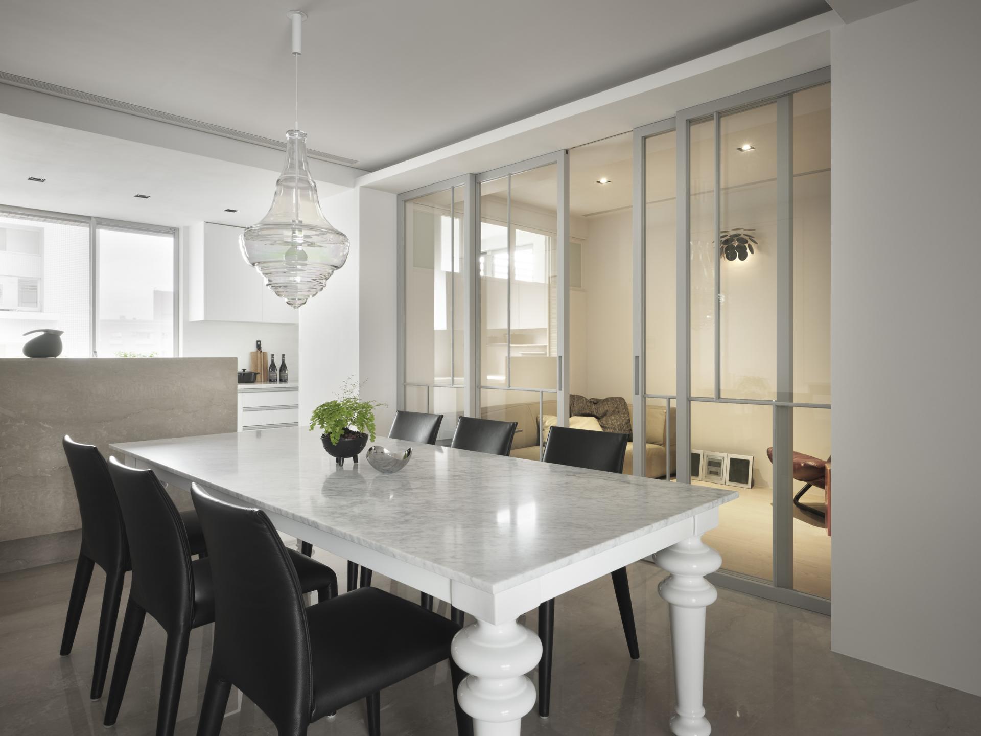 London Design Awards Winner - Galerie Blanche 
