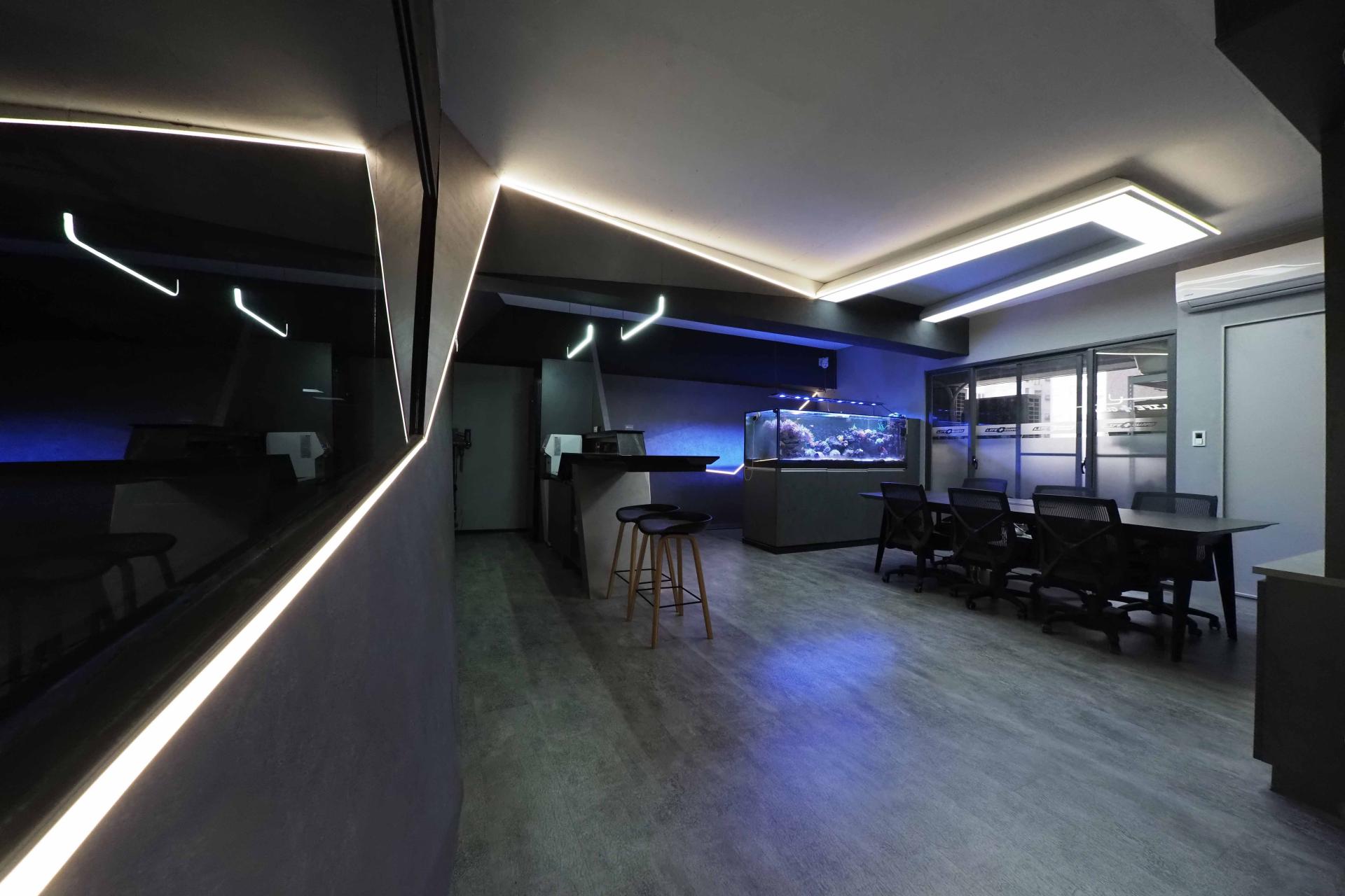 London Design Awards Winner -  Crafting Dimensionality through Refraction