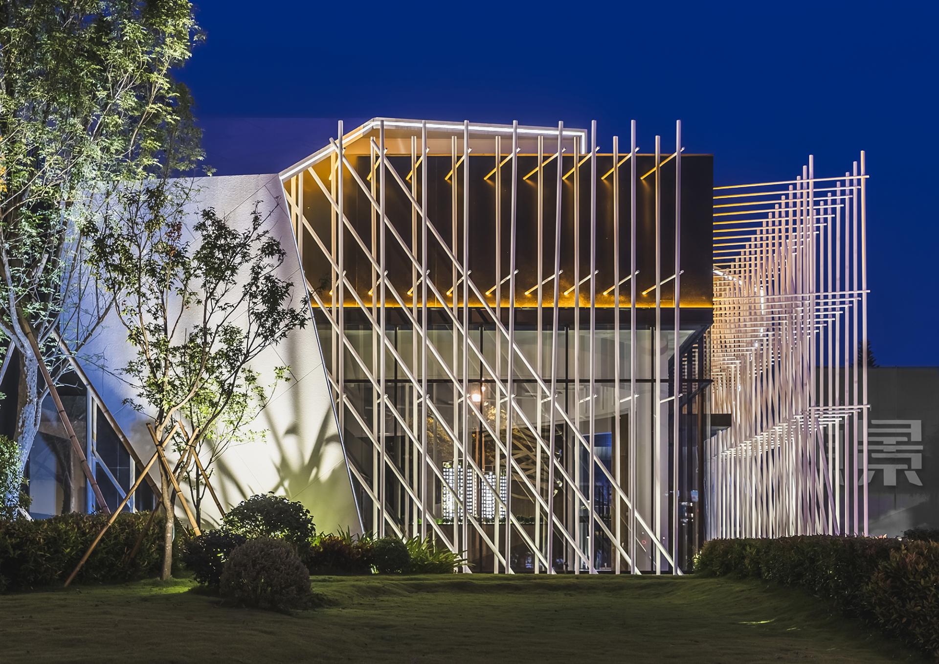 London Design Awards Winner - The Art of Deformation