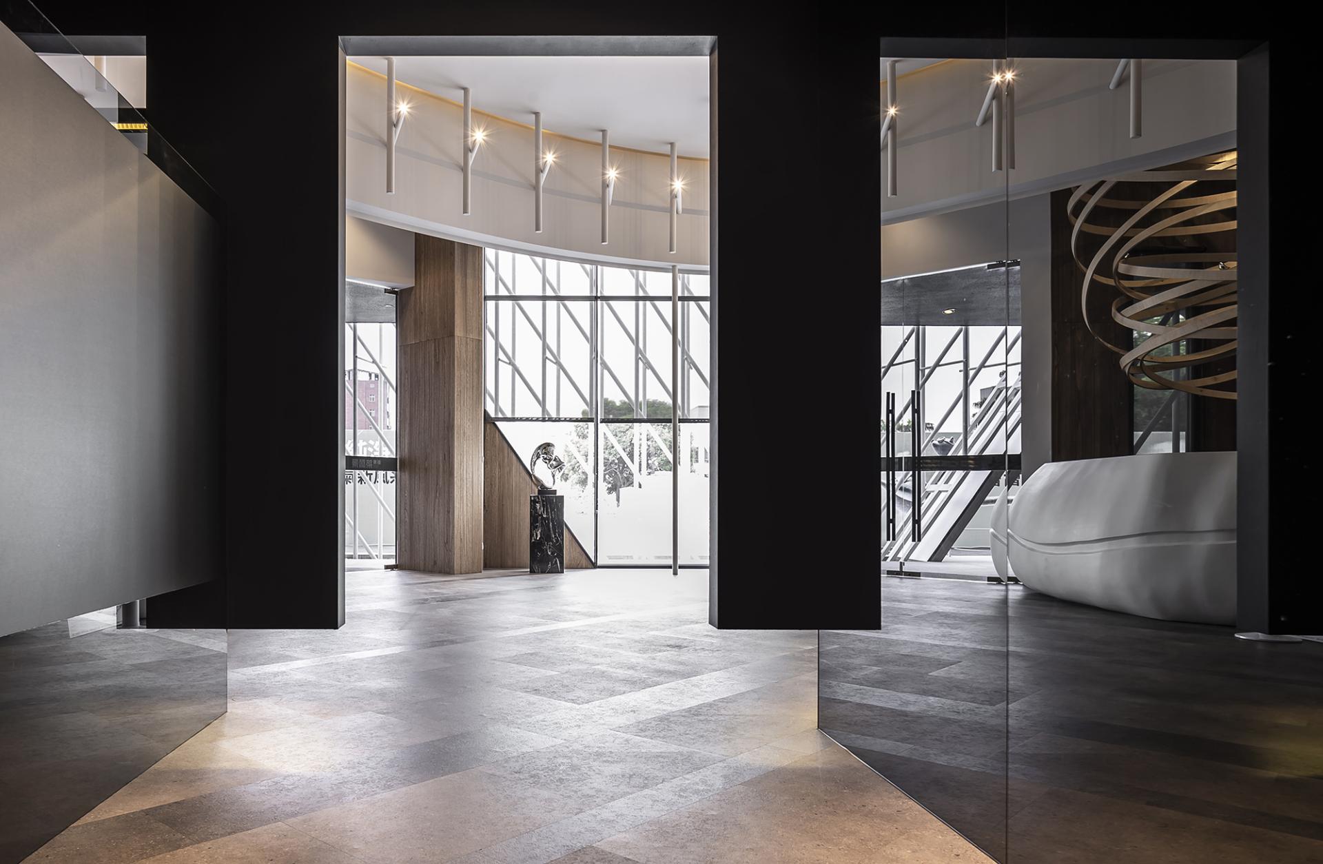 London Design Awards Winner - The Art of Deformation