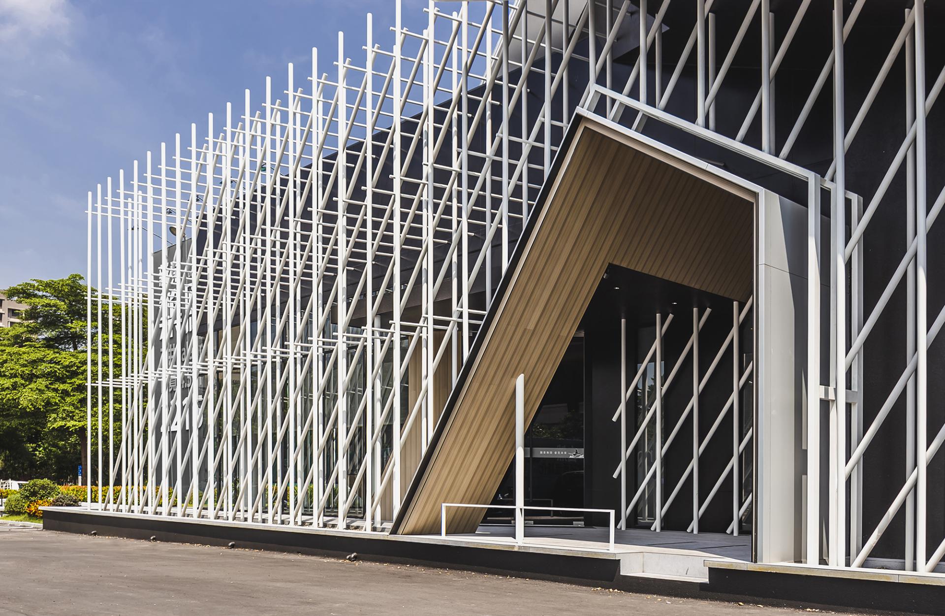 London Design Awards Winner - The Art of Deformation