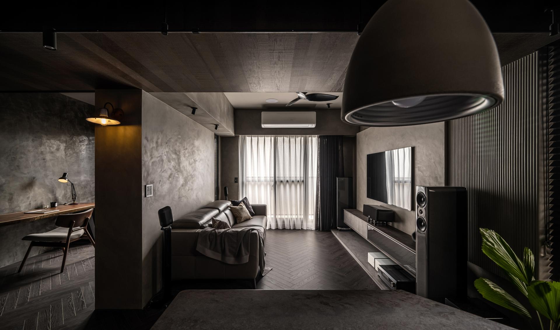 London Design Awards Winner - Black Spruce