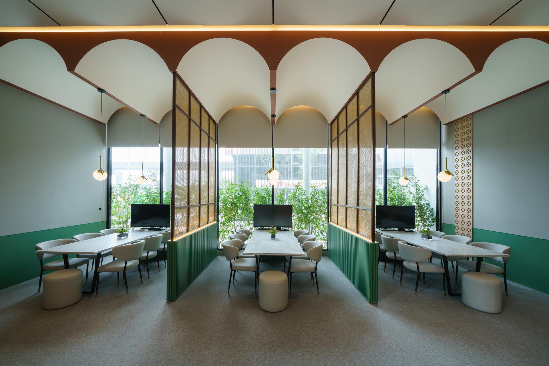 London Design Awards Winner - Grandview Reception Center