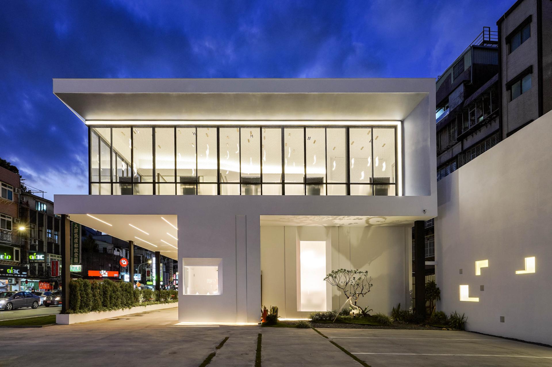 London Design Awards Winner - Mansion of Culture Reception Center