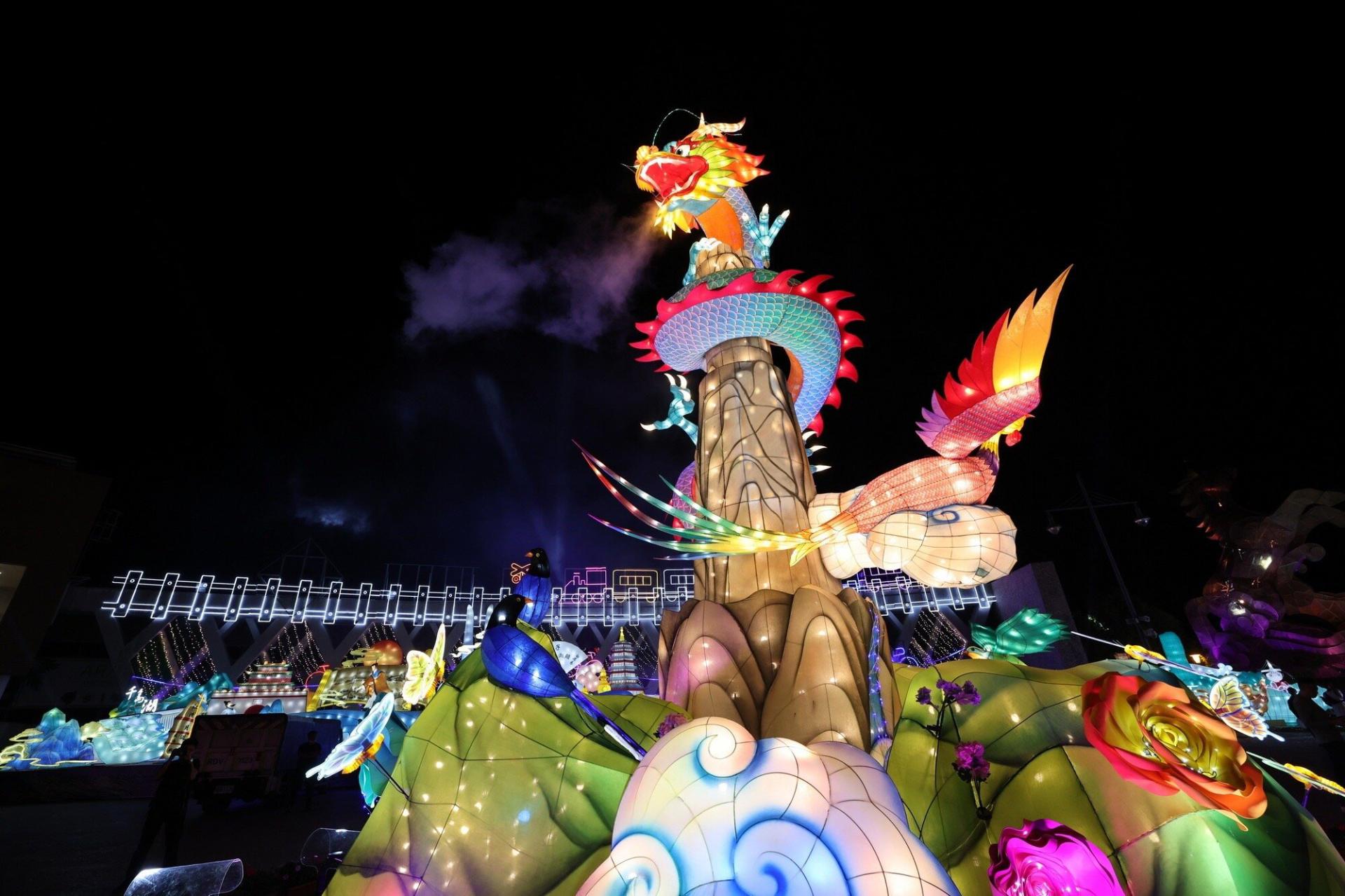London Design Awards Winner - 2024 Nantou Lantern Festival — Phoenix.Dragon.Luck