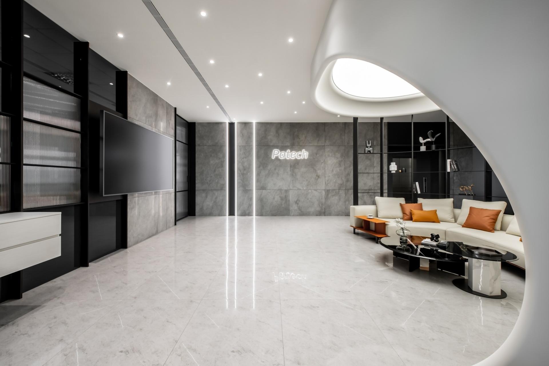London Design Awards Winner - Infinite Loop