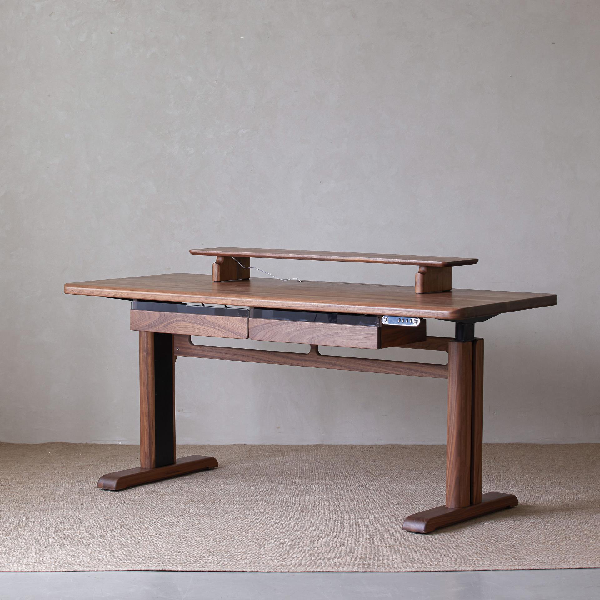 London Design Awards Winner - Yunqi Height-Adjustable Desk pro