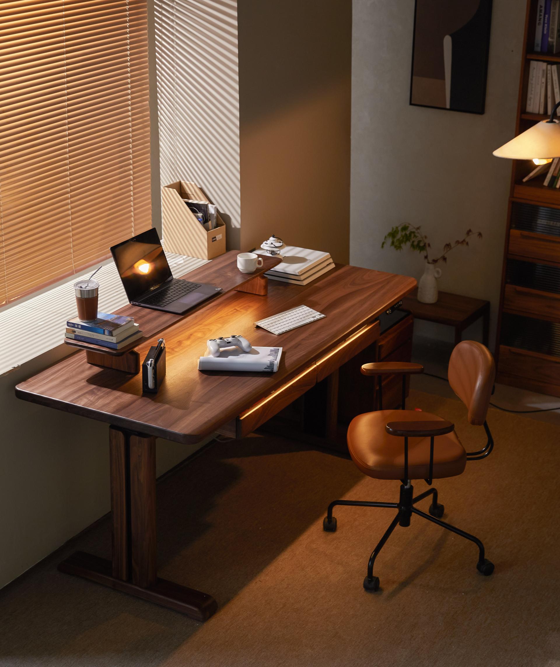 London Design Awards Winner - Yunqi Height-Adjustable Desk pro