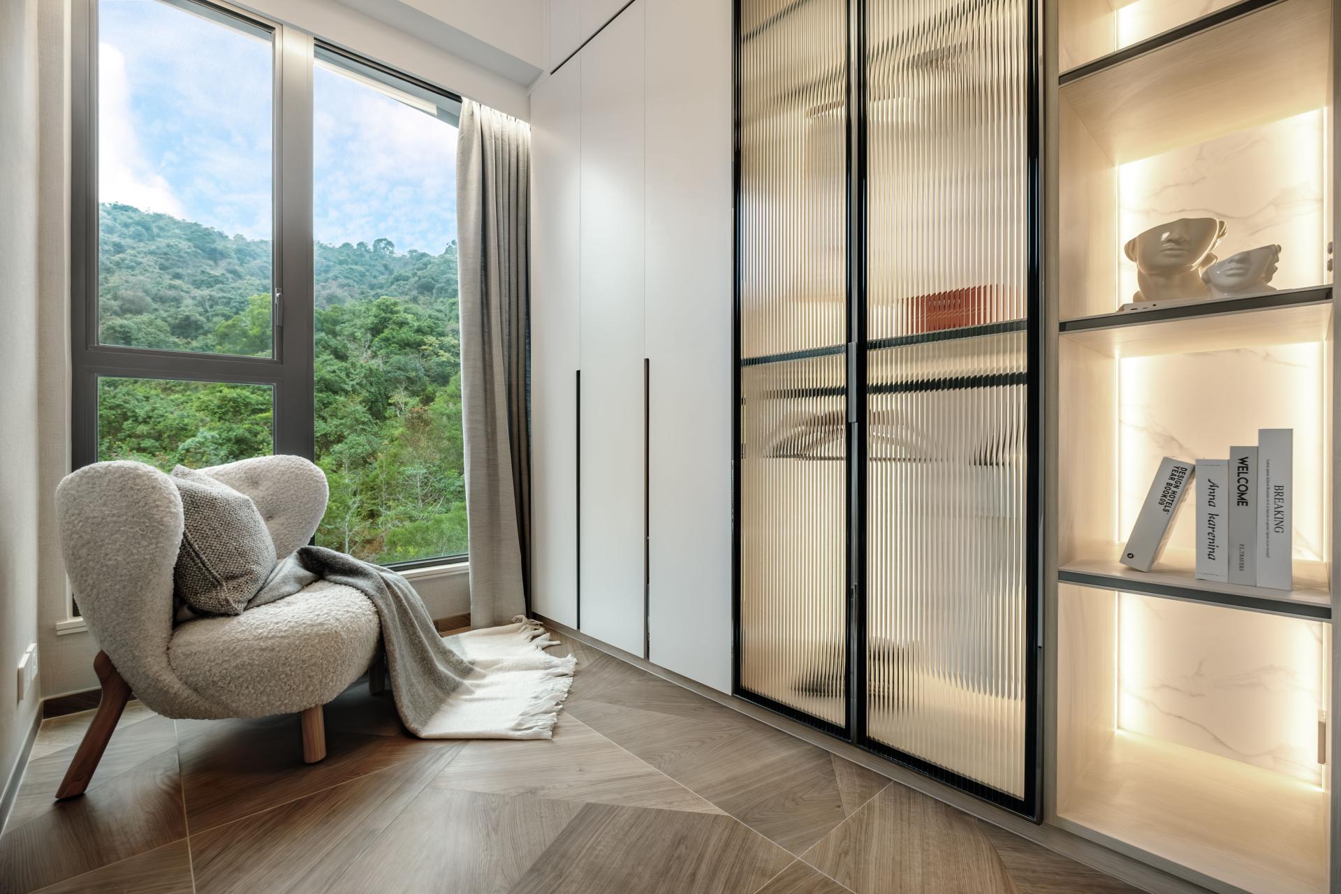 London Design Awards Winner - DRAGONS RANGE