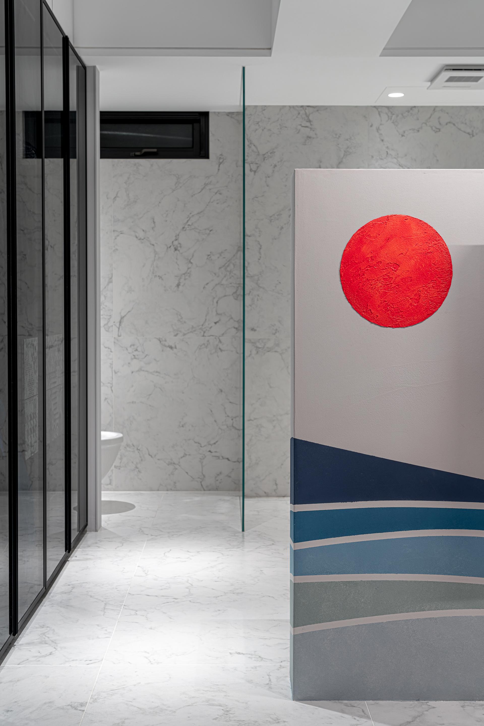 London Design Awards Winner - Art Dealer