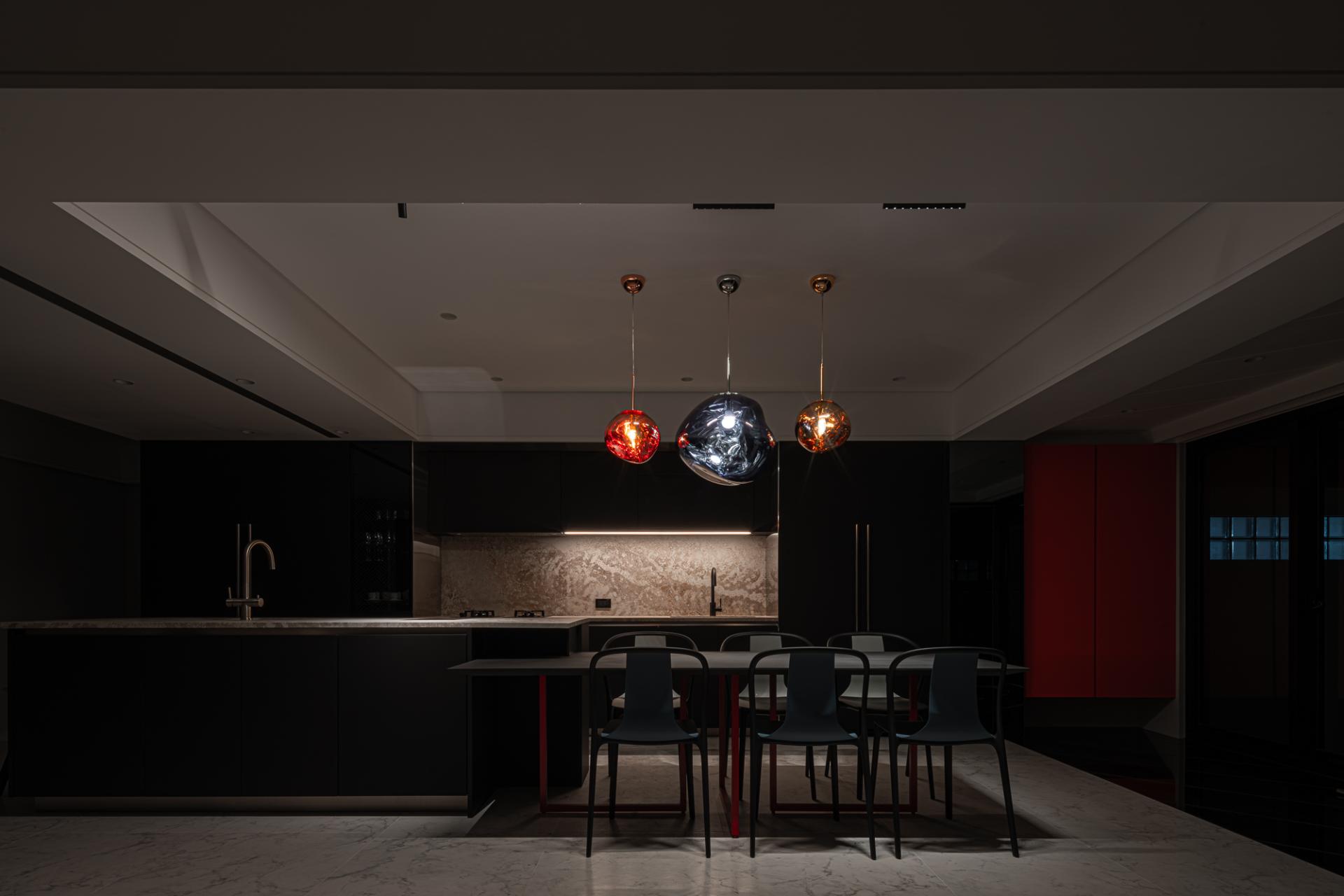 London Design Awards Winner - Art Dealer