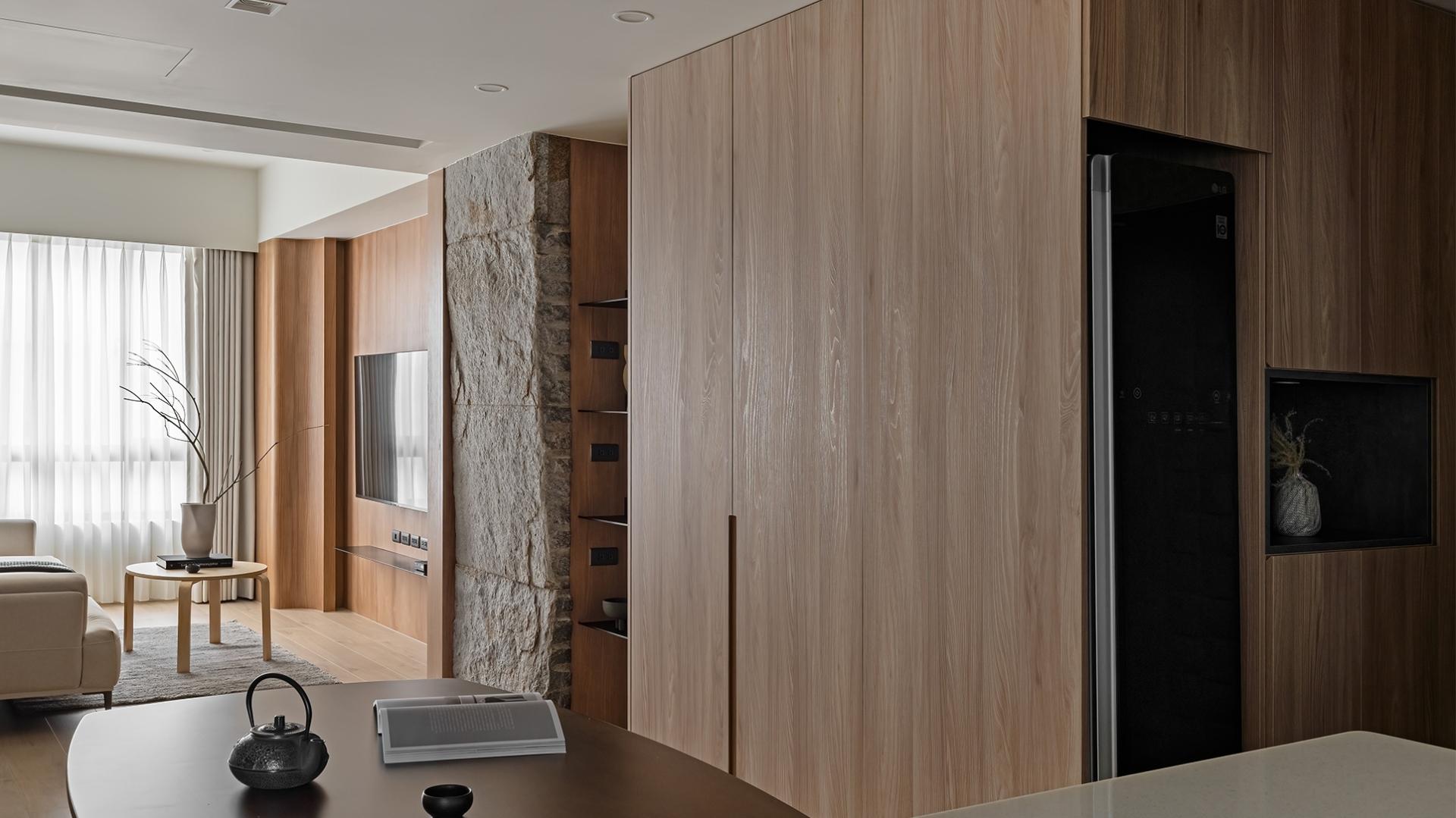 London Design Awards Winner - Stone Dialogue