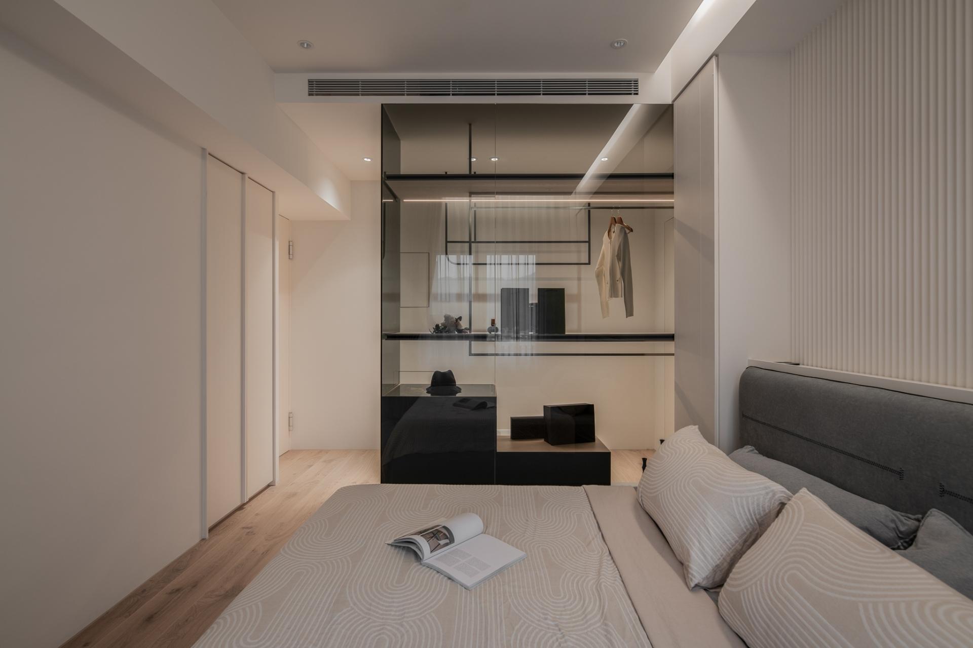 London Design Awards Winner - Warm Embrace