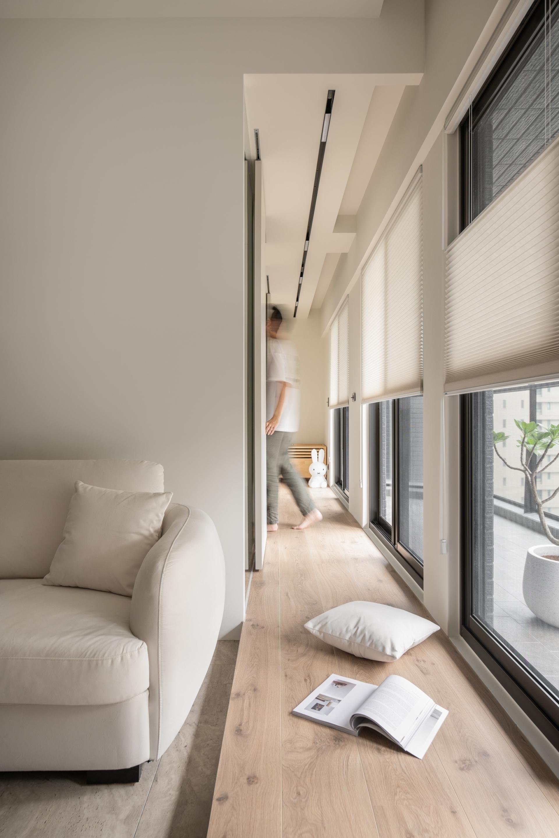 London Design Awards Winner - Warm Embrace