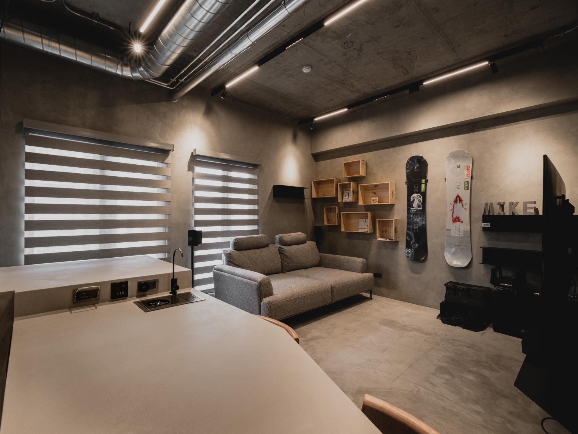 London Design Awards Winner - Aluminum