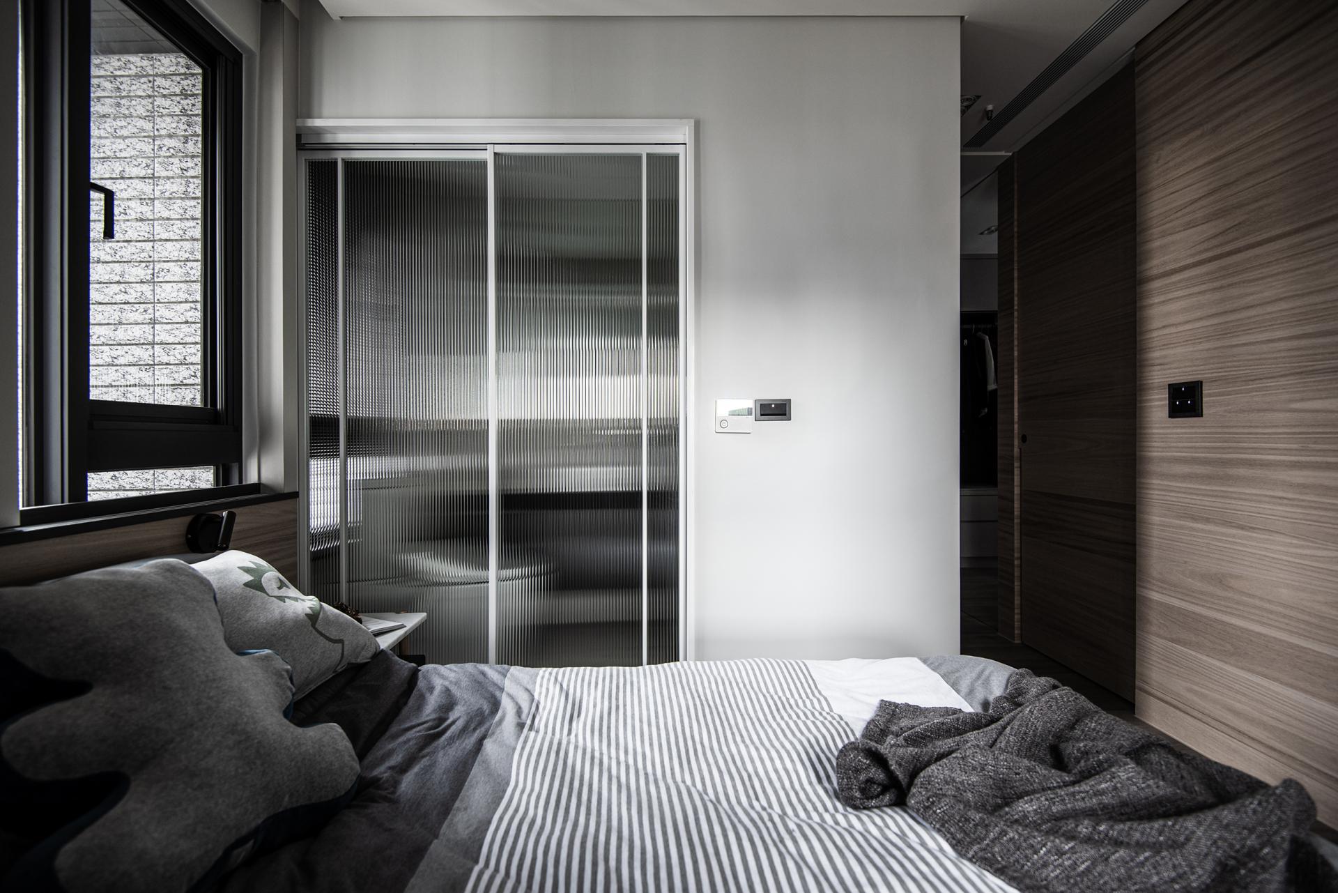 London Design Awards Winner - Quenched Silence