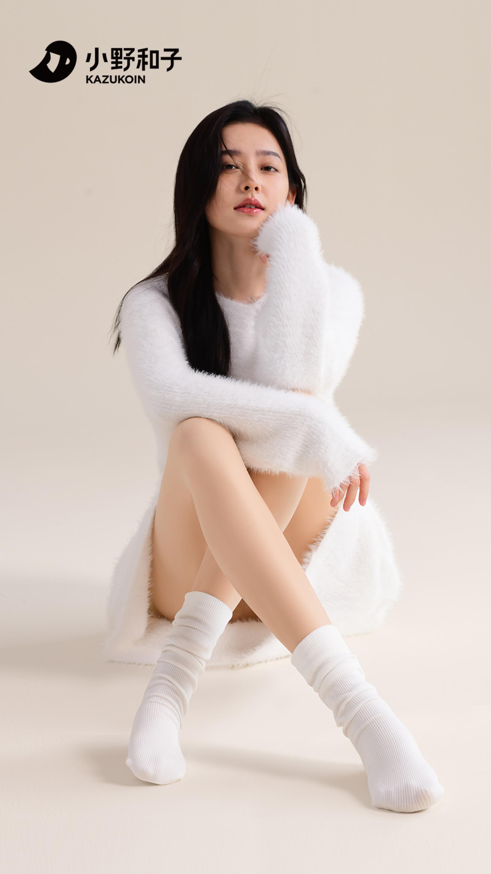 London Design Awards Winner - KAZUKOIN bare leg artifact