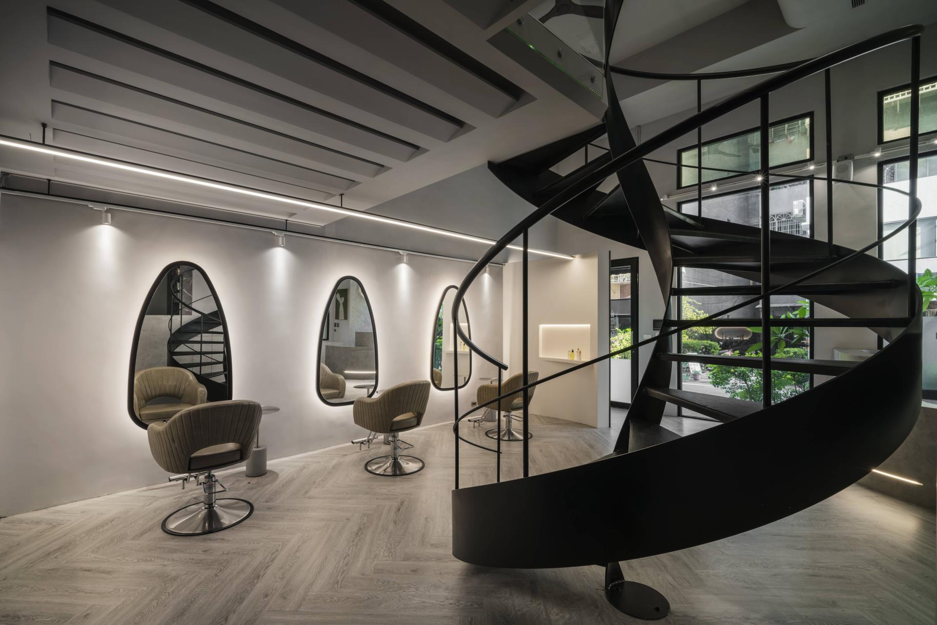 London Design Awards Winner - Graceful Arc