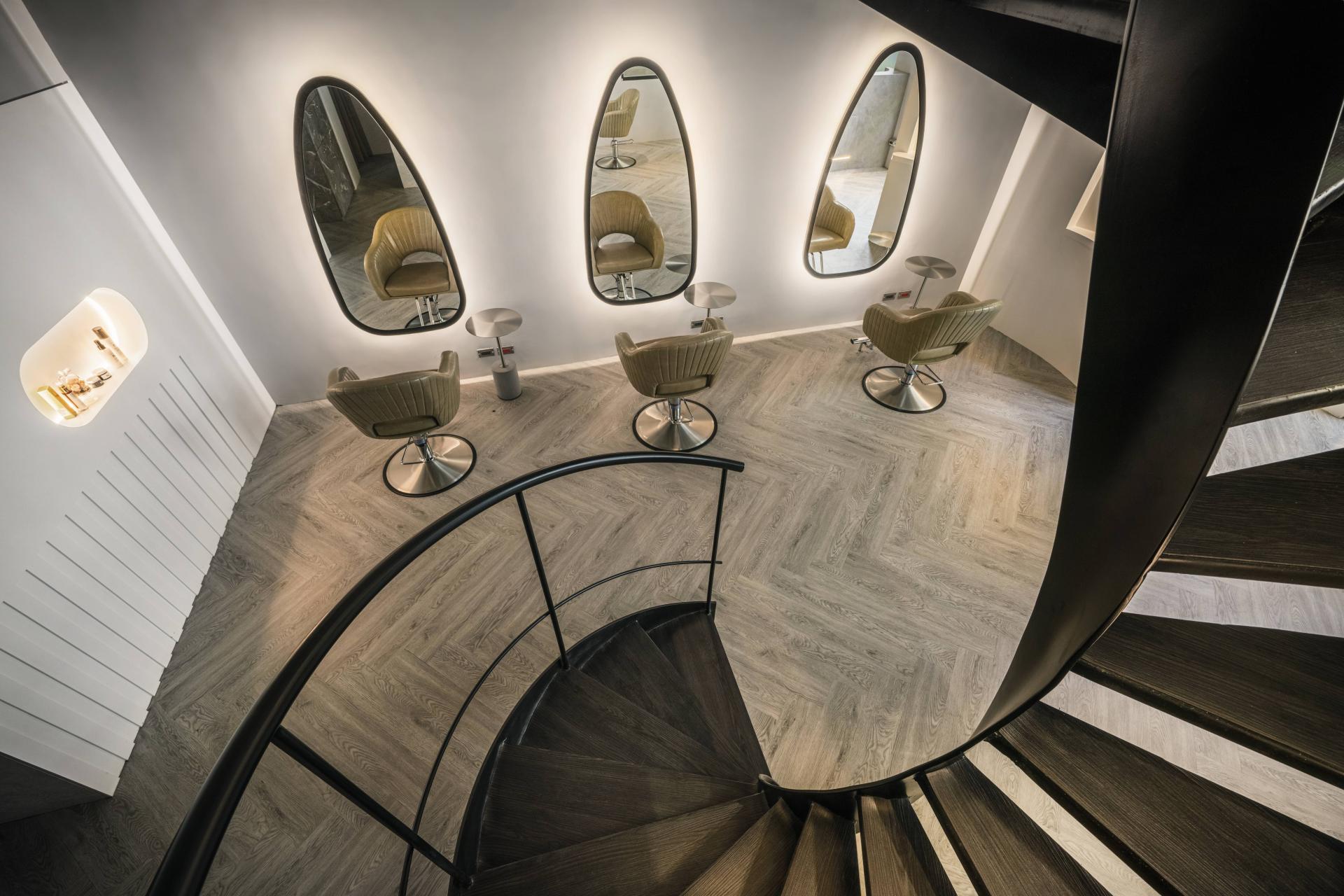 London Design Awards Winner - Graceful Arc