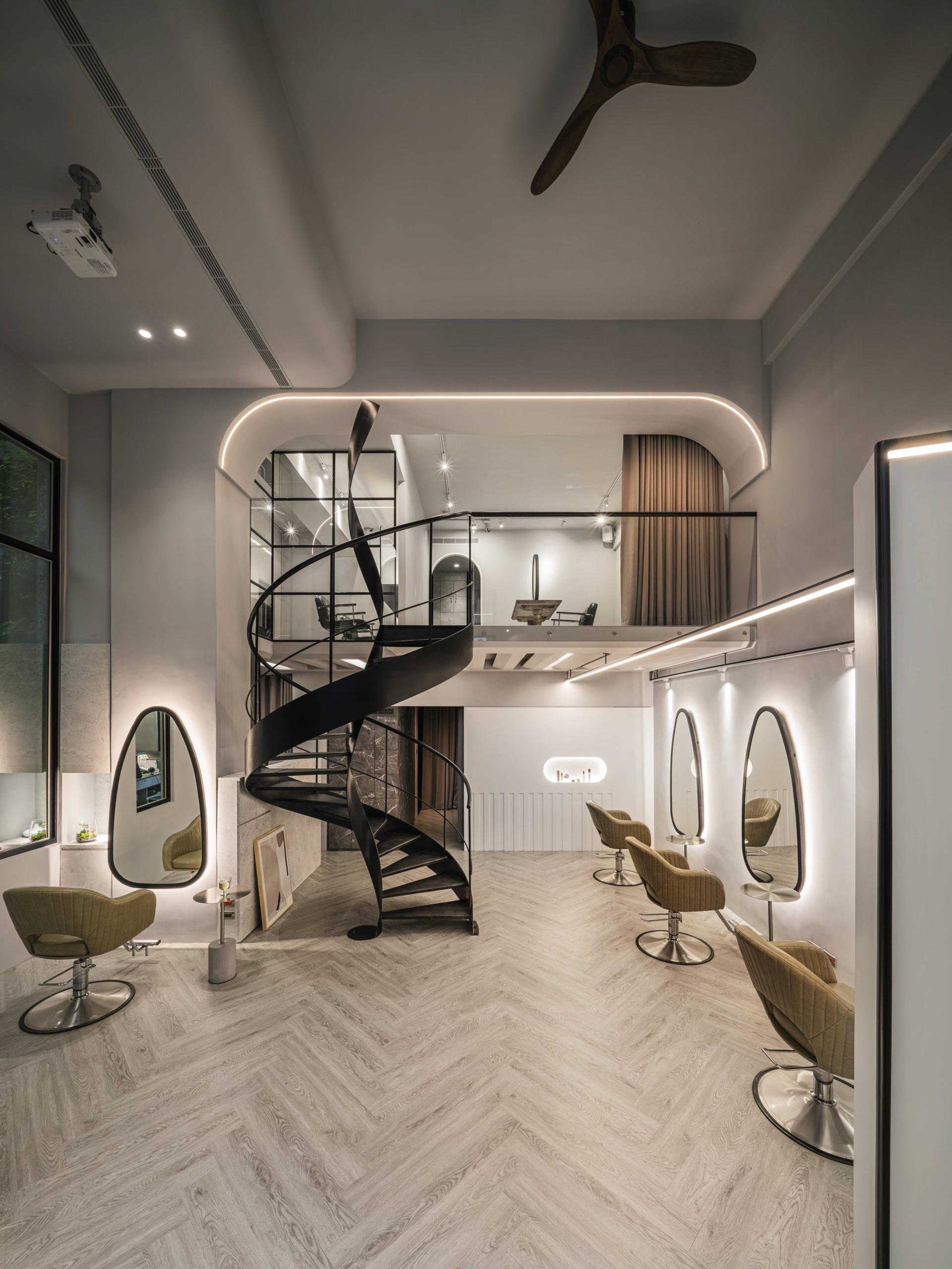 London Design Awards Winner - Graceful Arc