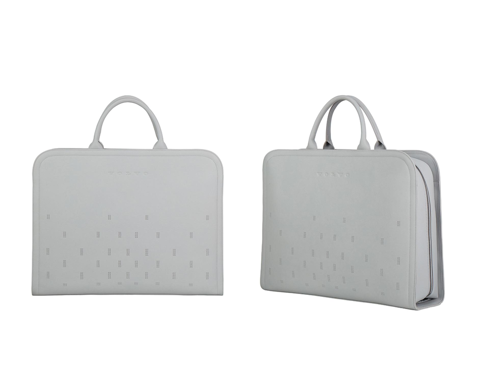 London Design Awards Winner - EM90 Clothing Bag