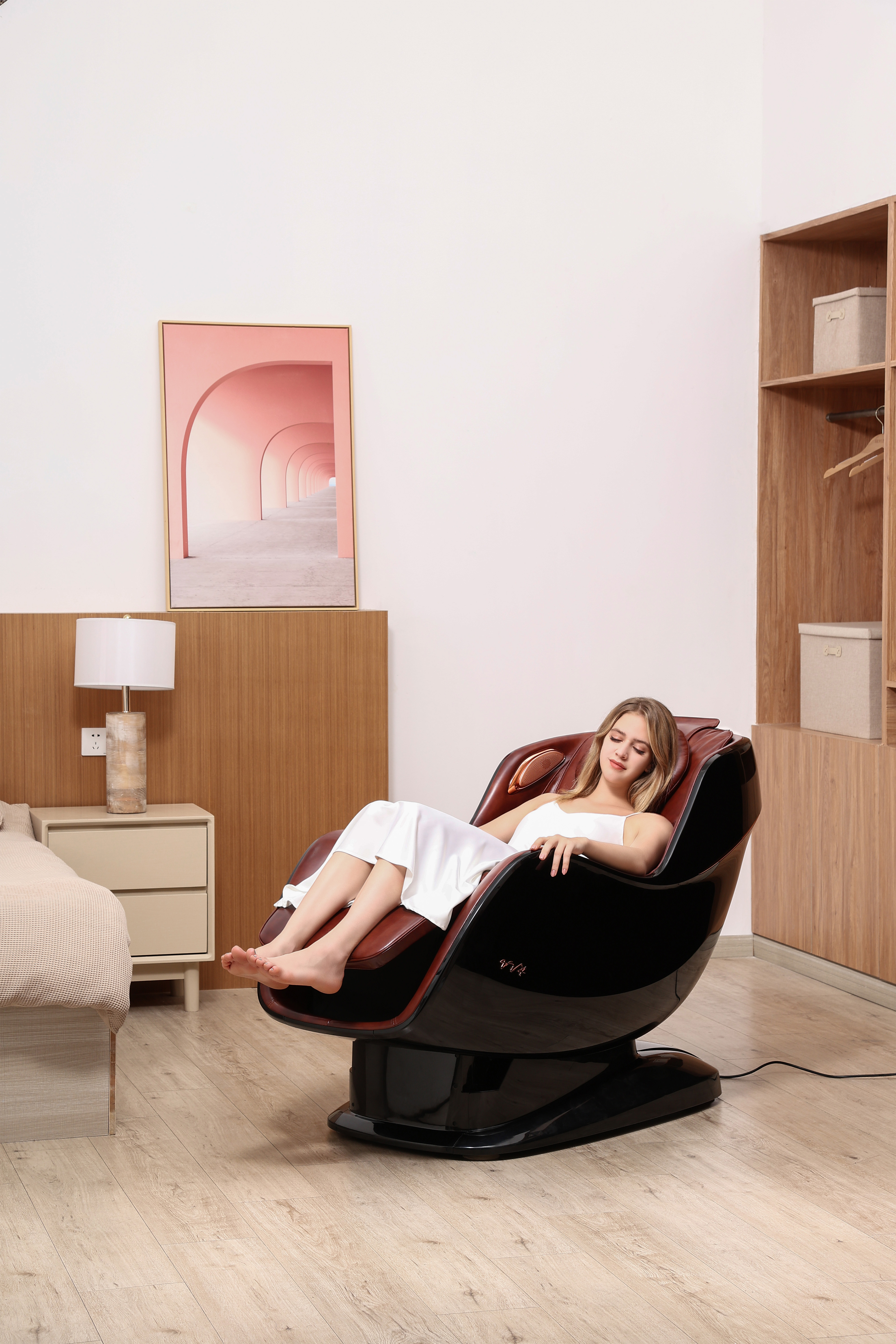 London Design Awards Winner - REEAD VV4 Rhythmic Massage Sofa