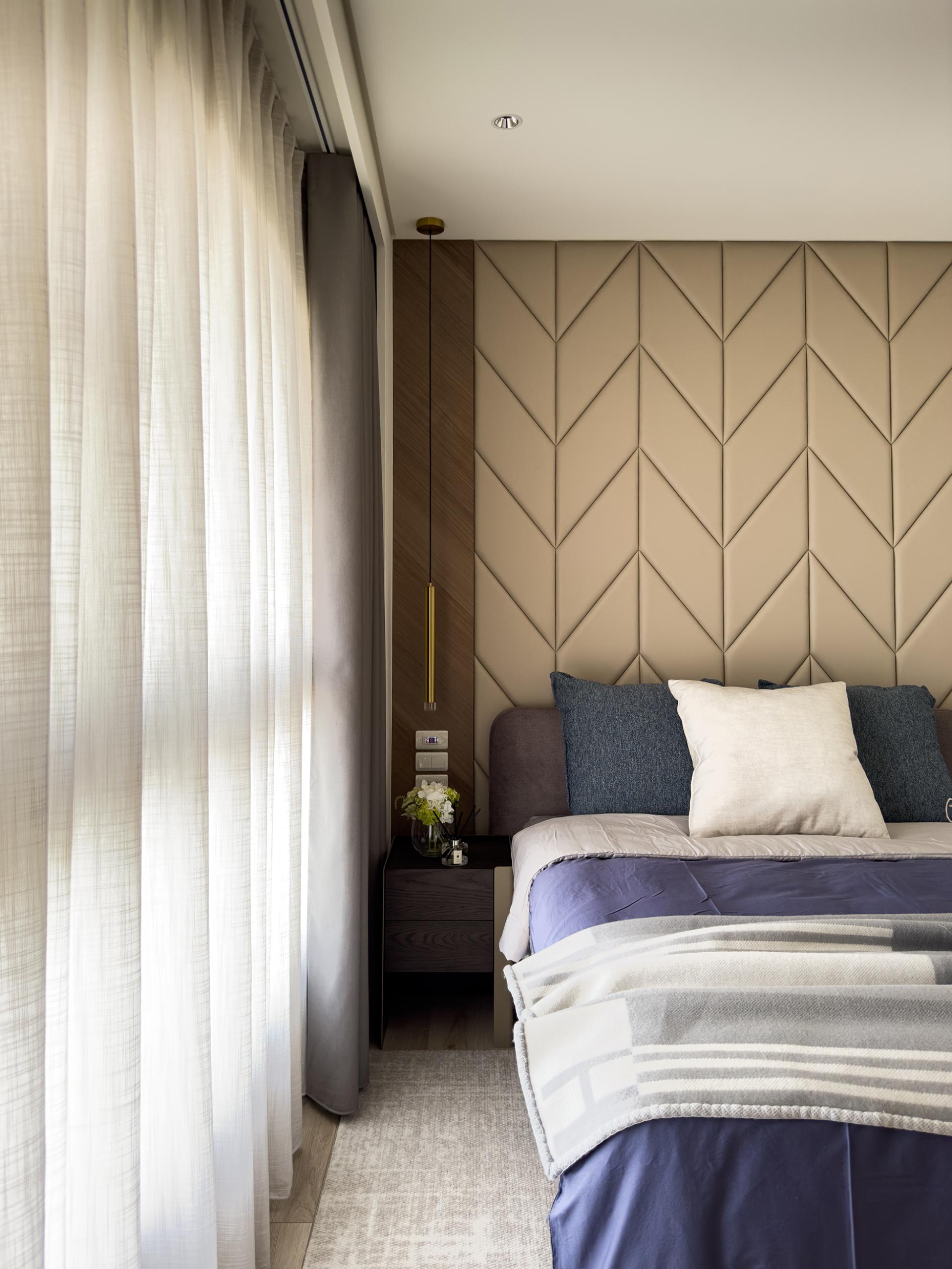 London Design Awards Winner - Poetic Daily