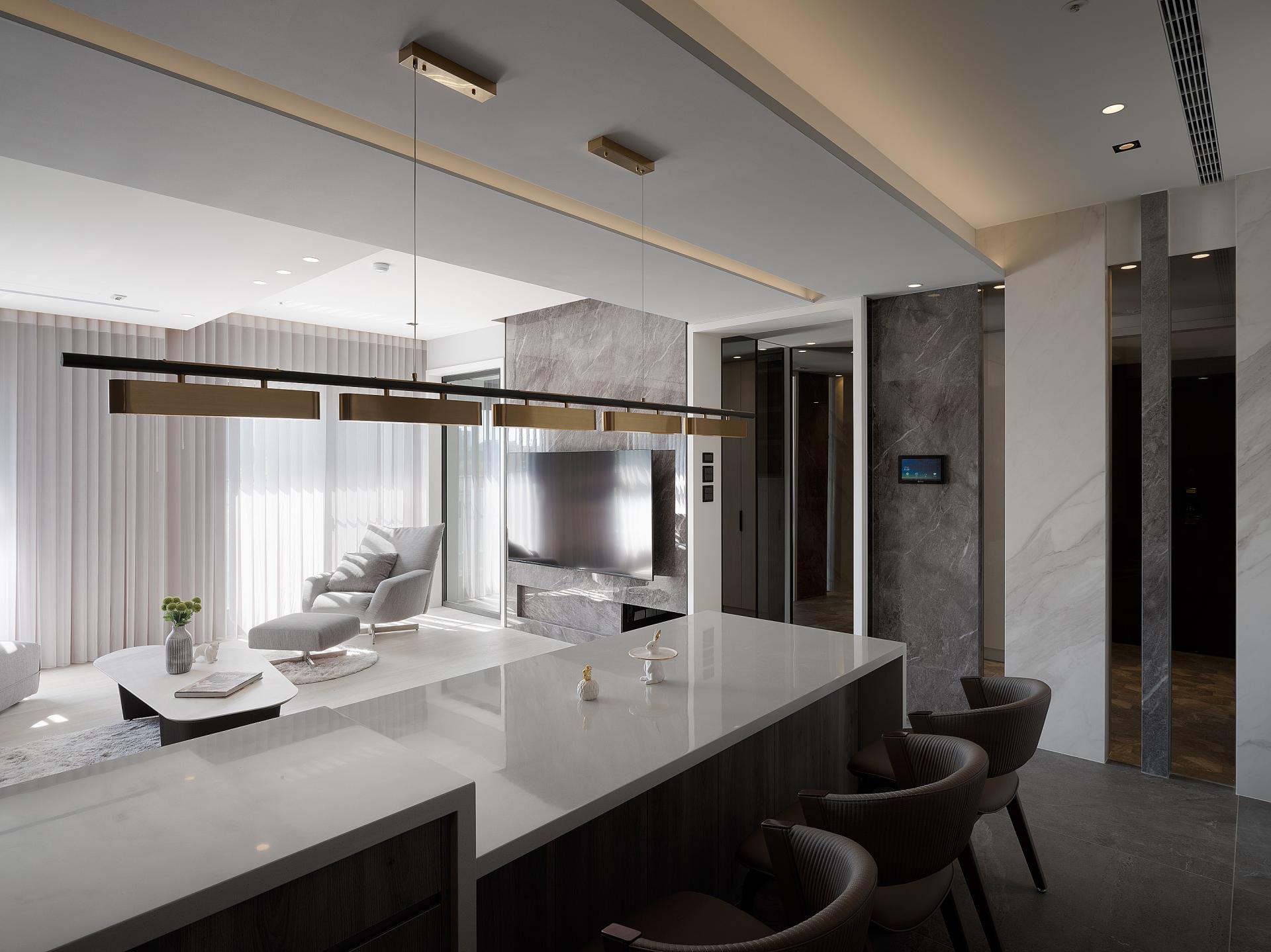 London Design Awards Winner - Lead The Light