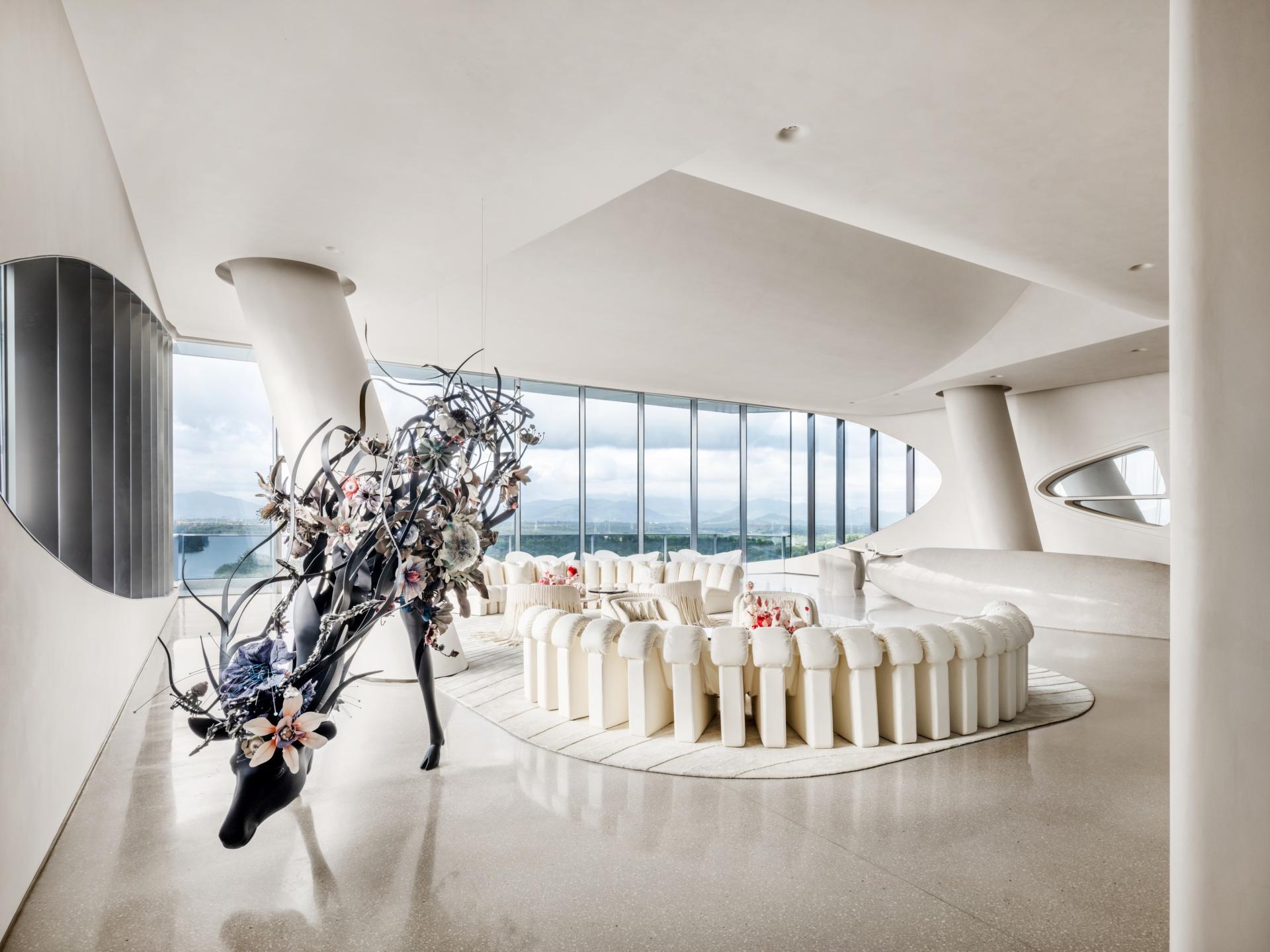 London Design Awards Winner - LUXEBAY ART GALLERY
