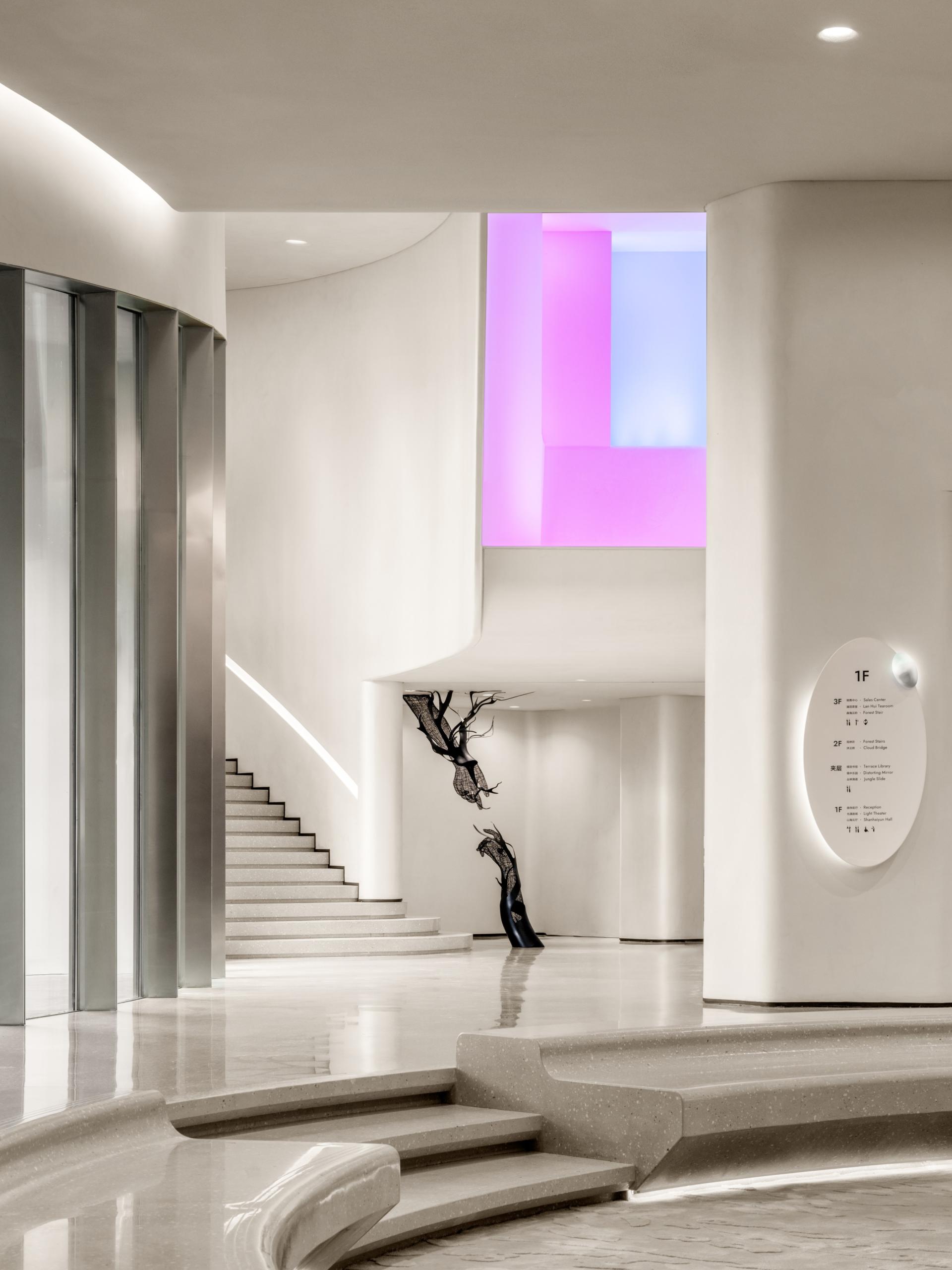 London Design Awards Winner - LUXEBAY ART GALLERY