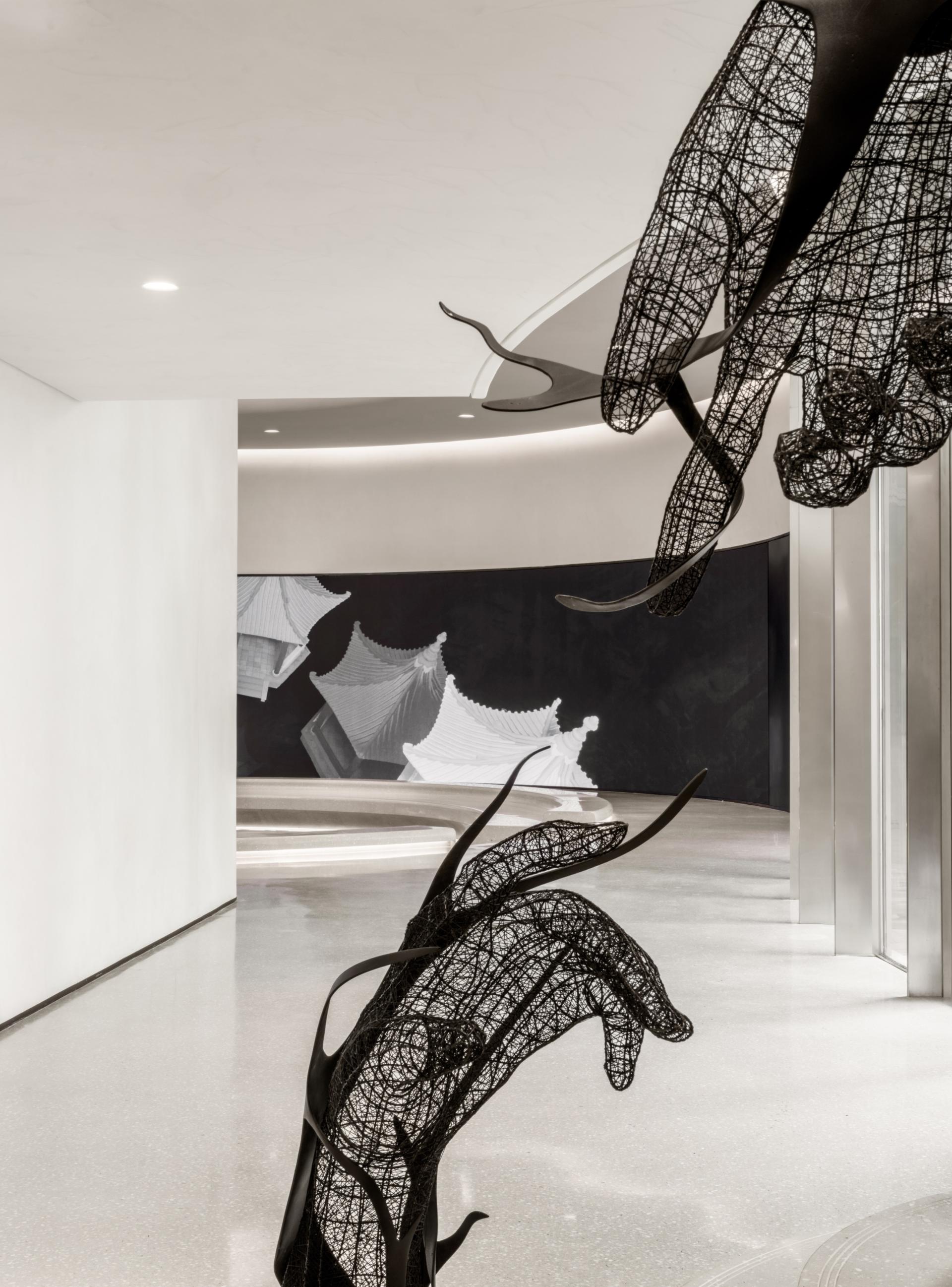 London Design Awards Winner - LUXEBAY ART GALLERY