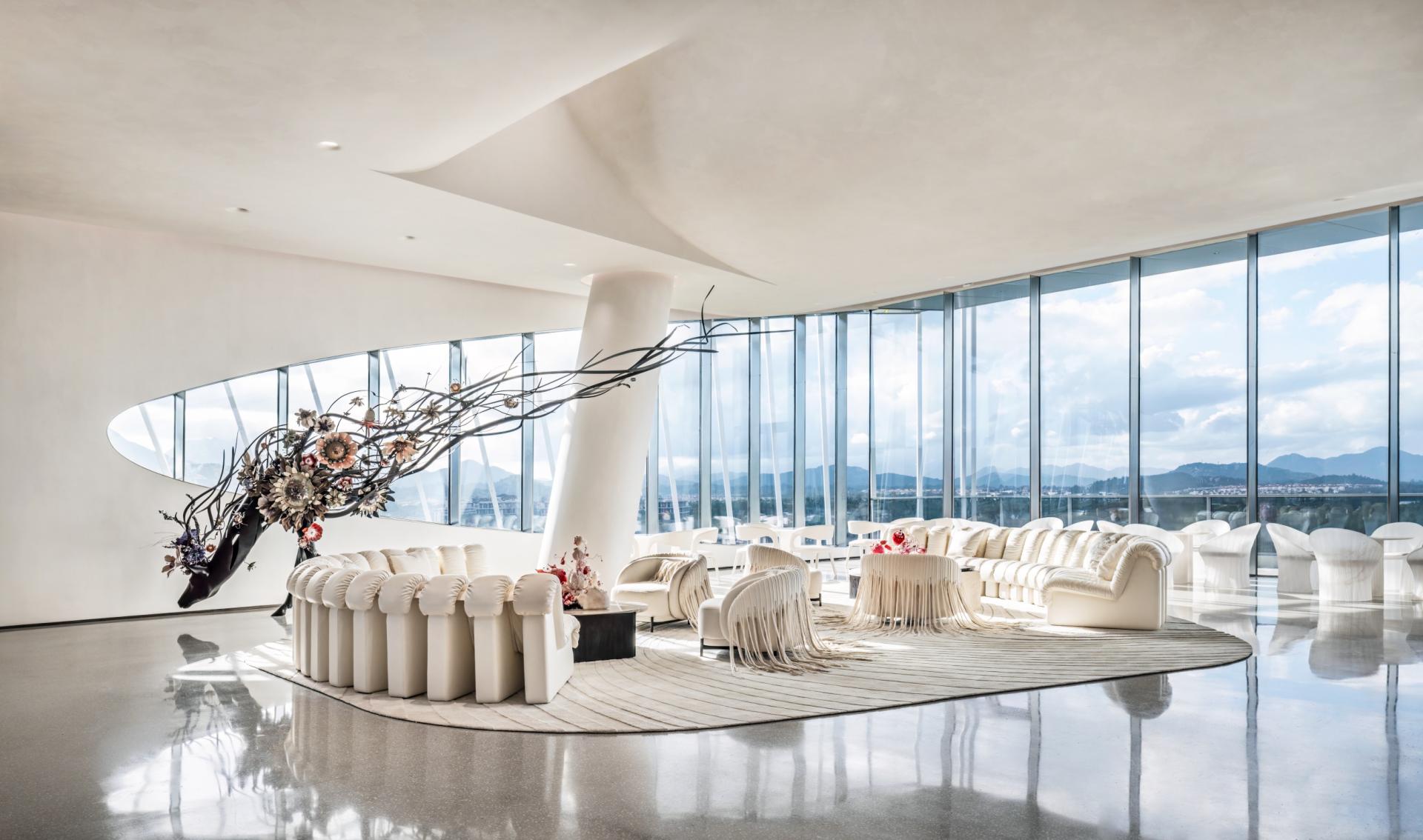 London Design Awards Winner - LUXEBAY ART GALLERY