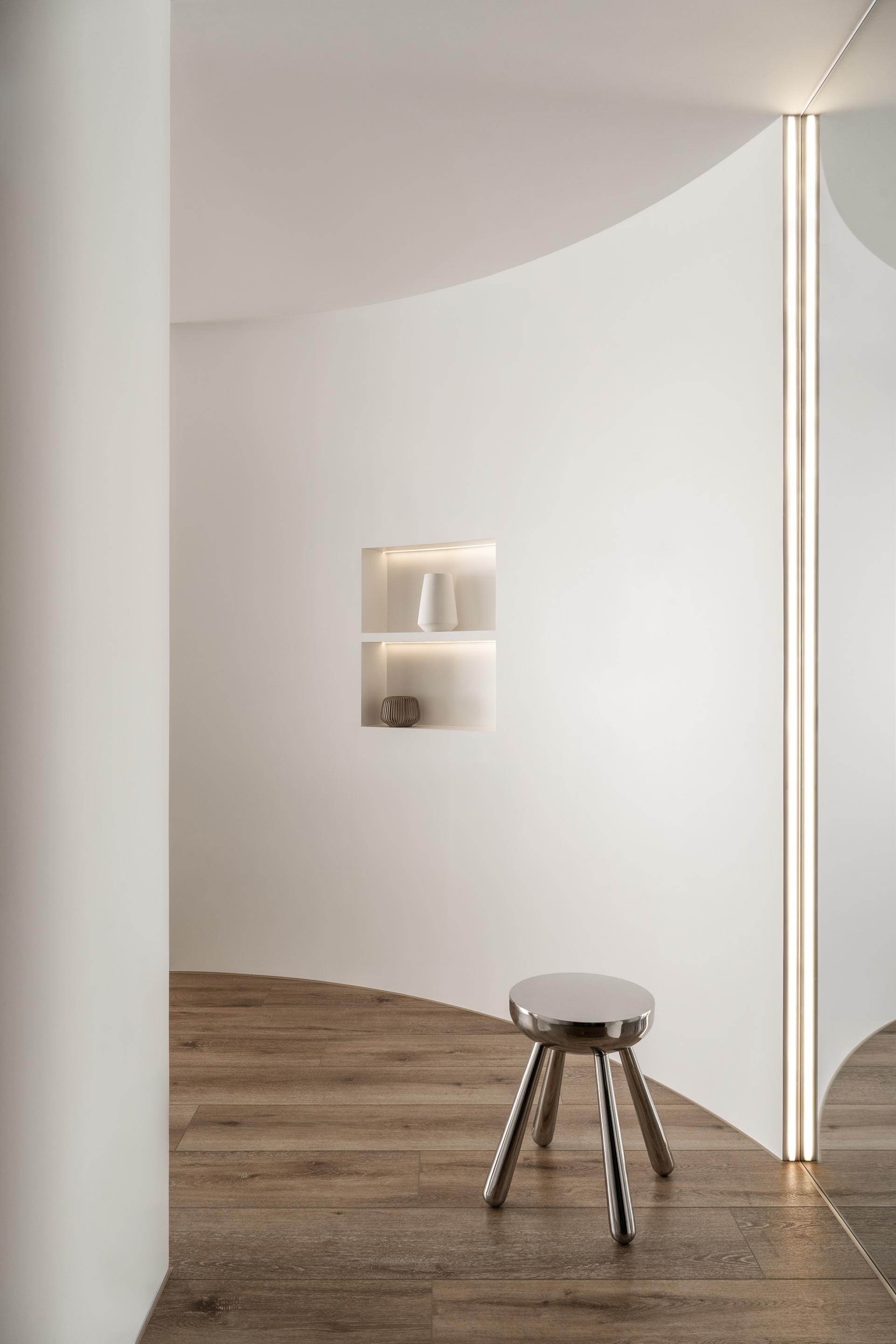 London Design Awards Winner - Reflection