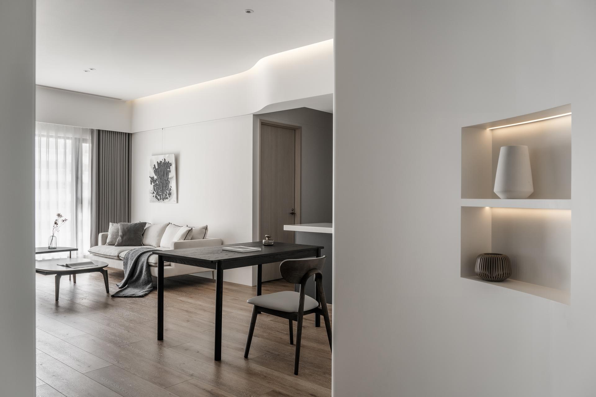 London Design Awards Winner - Reflection