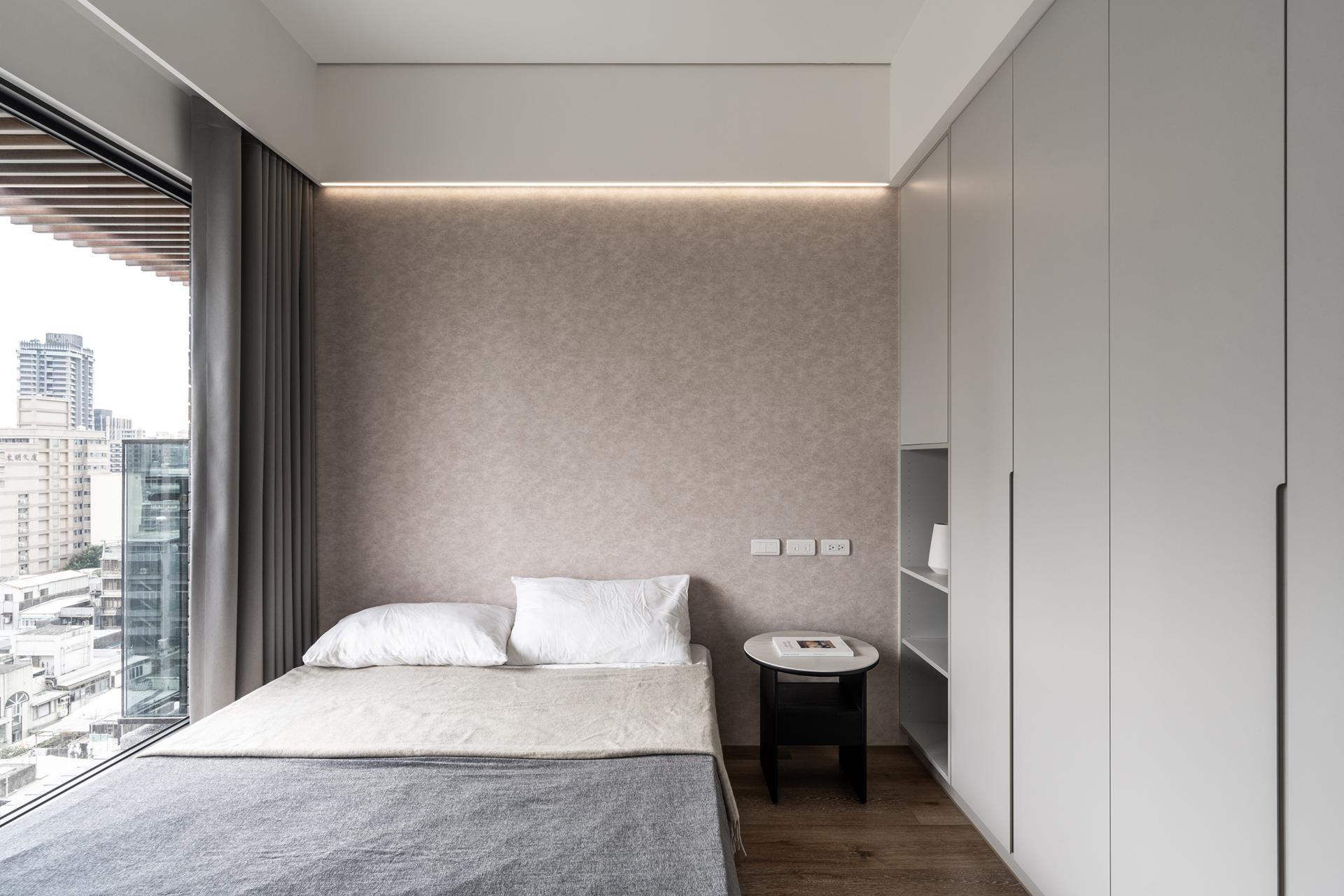 London Design Awards Winner - Reflection