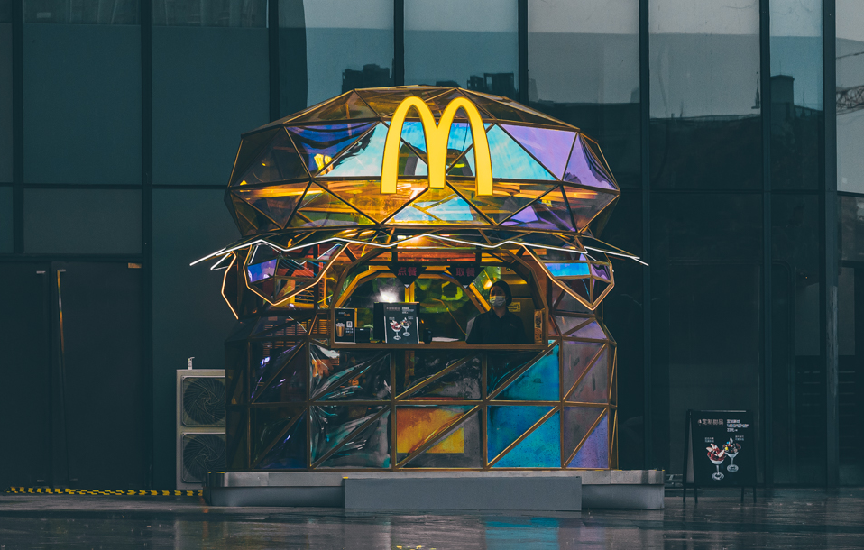 London Design Awards Winner - ”McDonald's Three Brothers“ Pop-up Store China