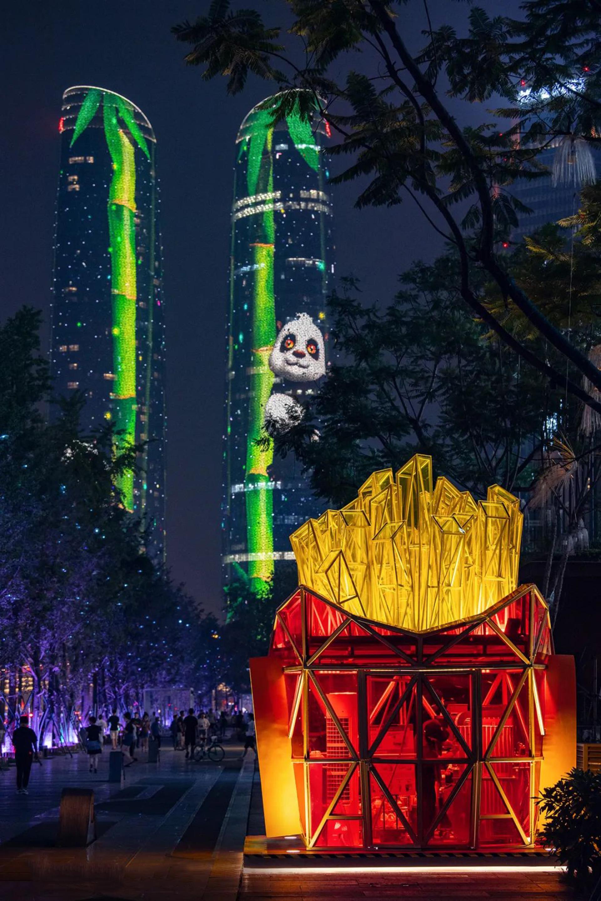 London Design Awards Winner - ”McDonald's Three Brothers“ Pop-up Store China
