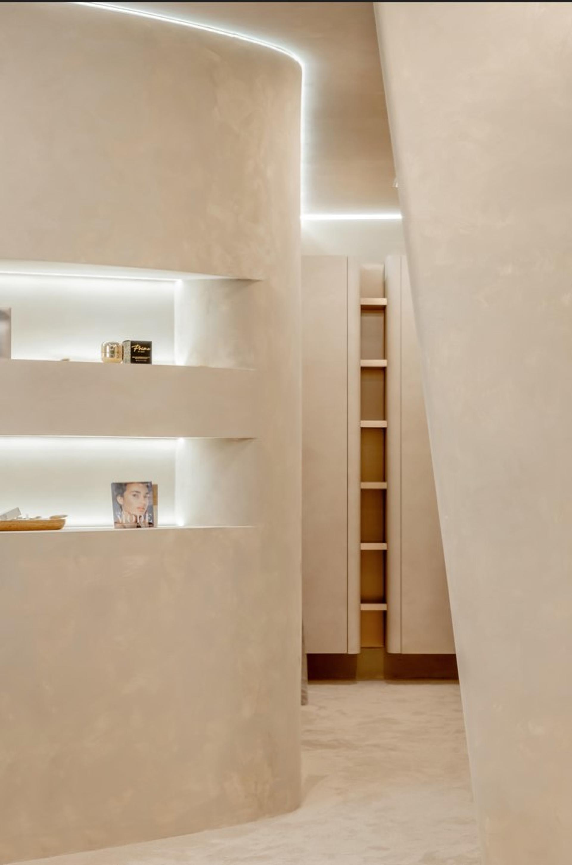 London Design Awards Winner - Sandy Lust
