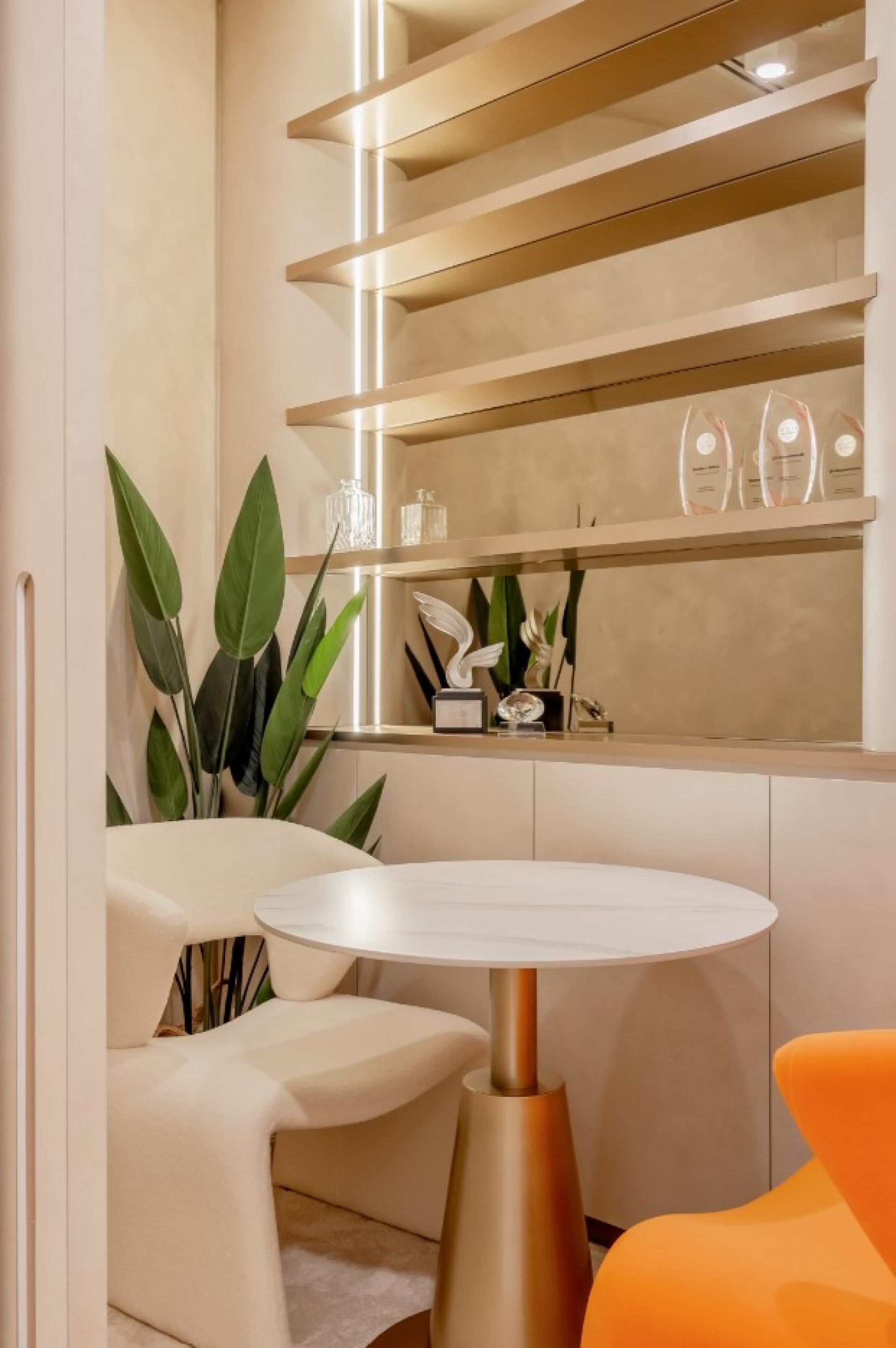 London Design Awards Winner - Sandy Lust