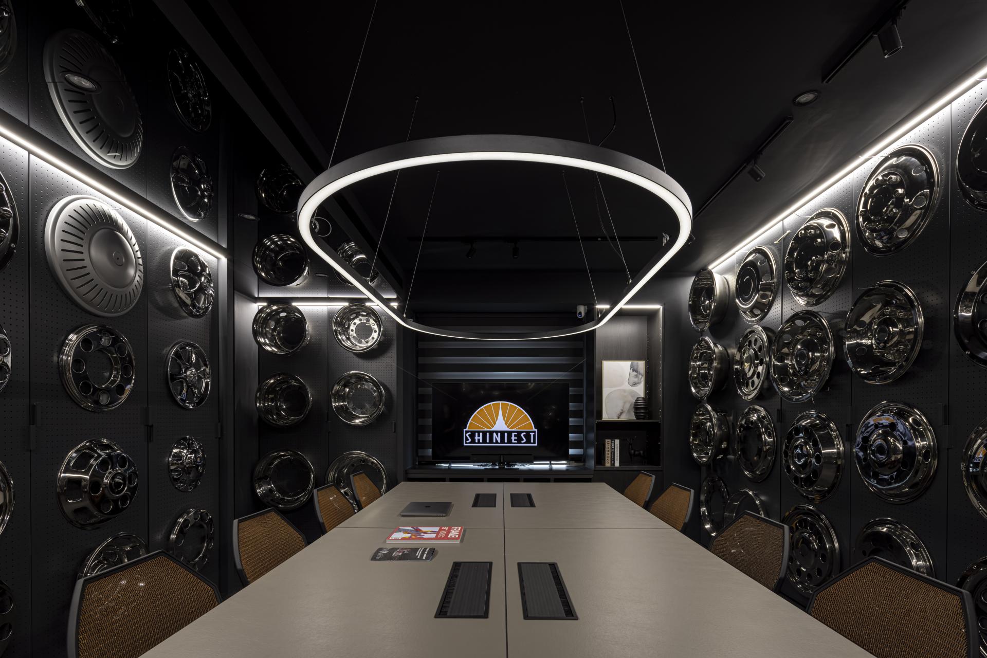 London Design Awards Winner - Steel Orange Realm