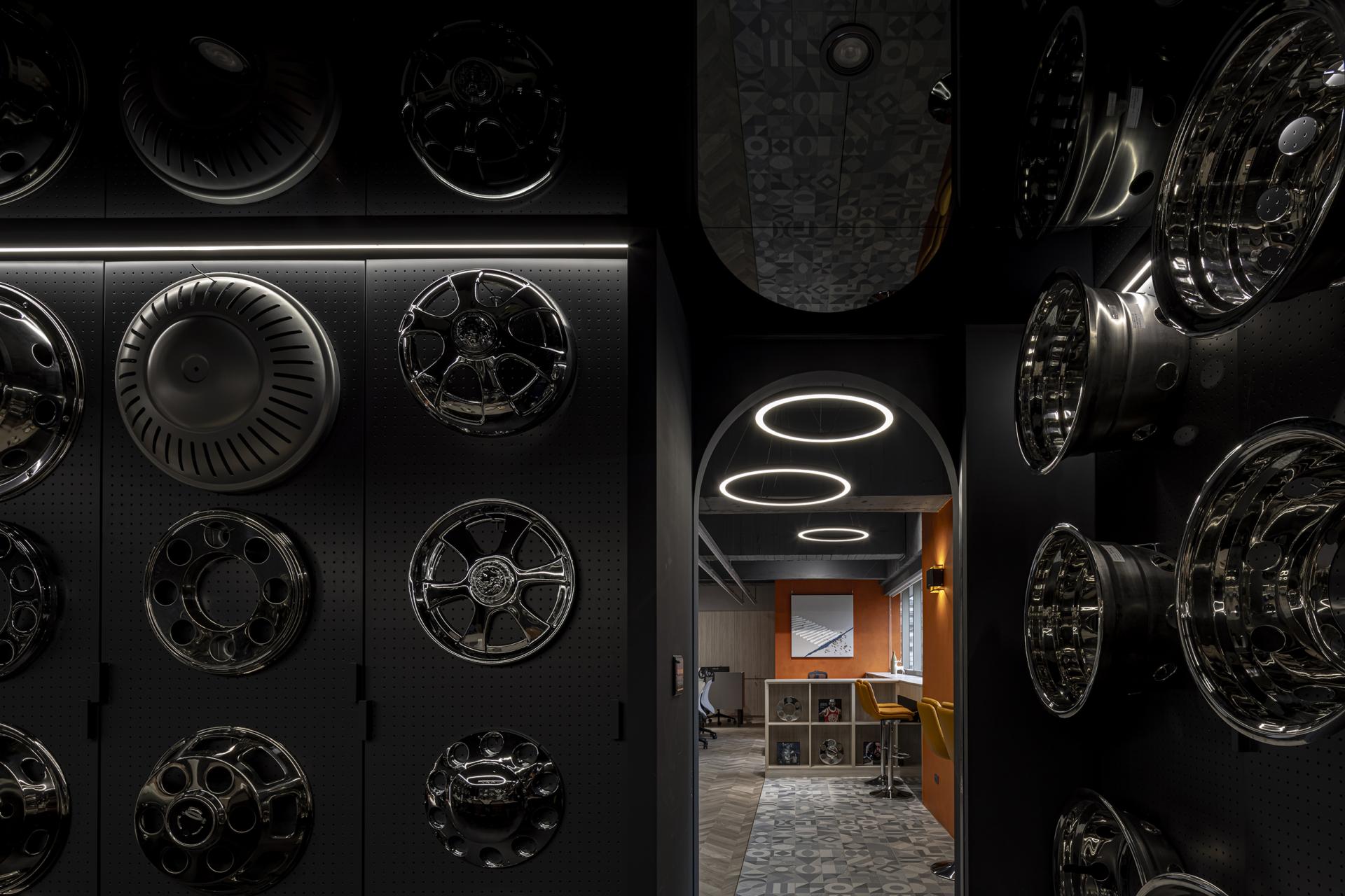 London Design Awards Winner - Steel Orange Realm