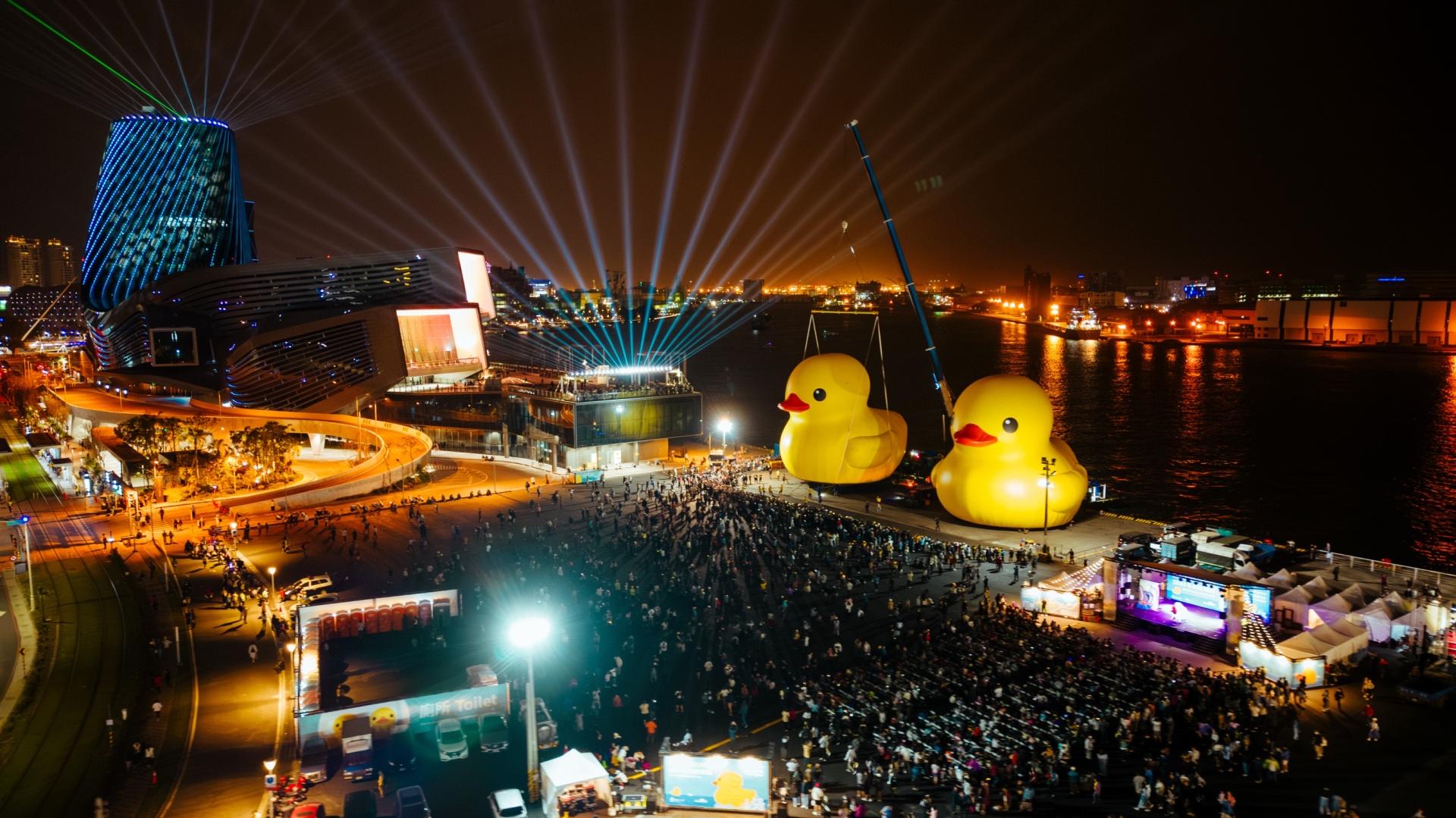 London Design Awards Winner - 2024 Kaohsiung Wonderland- Rubber Duck