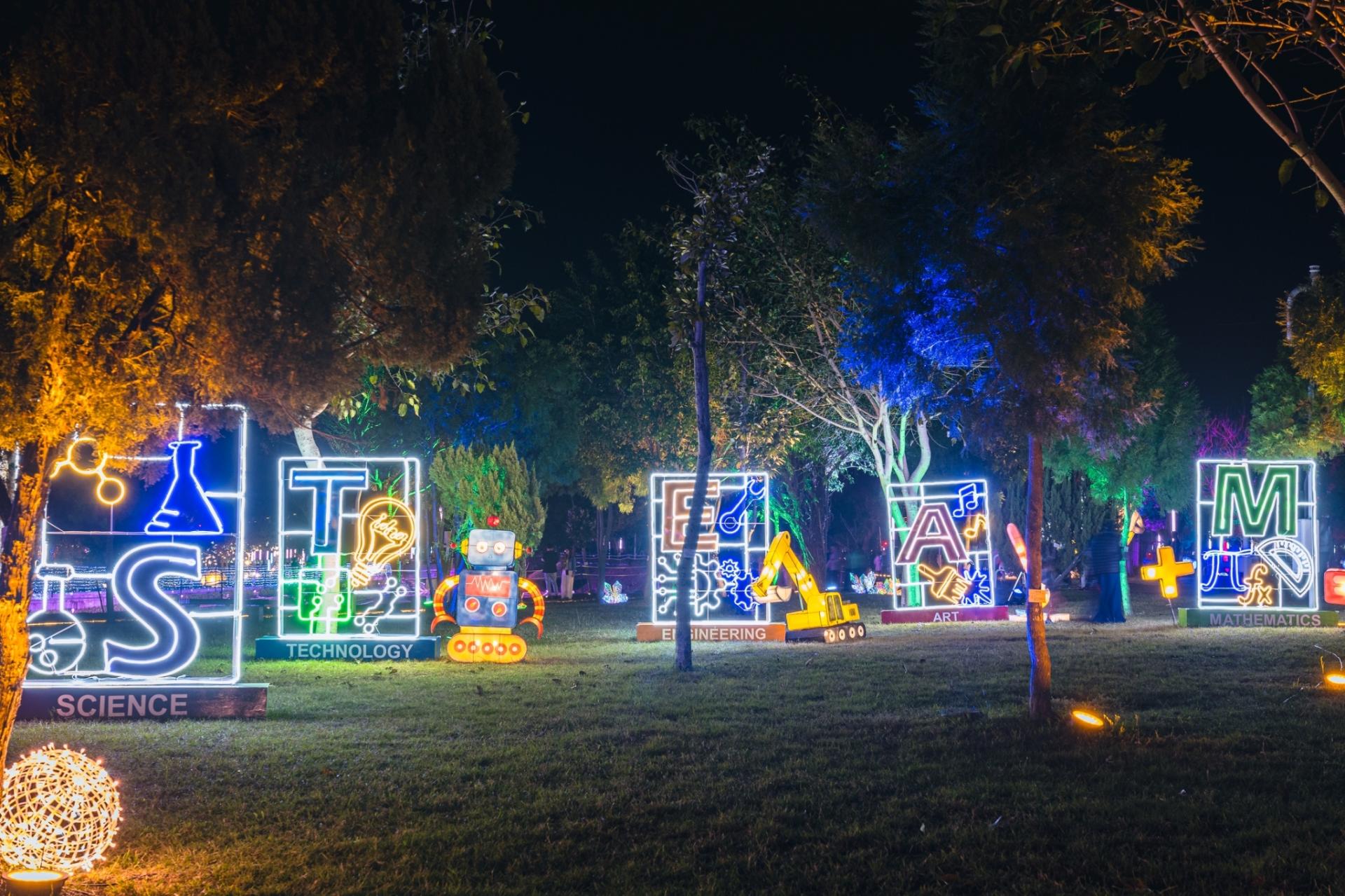 London Design Awards Winner - 2024 Central Taiwan Lantern Festival - Fantasy Reading World