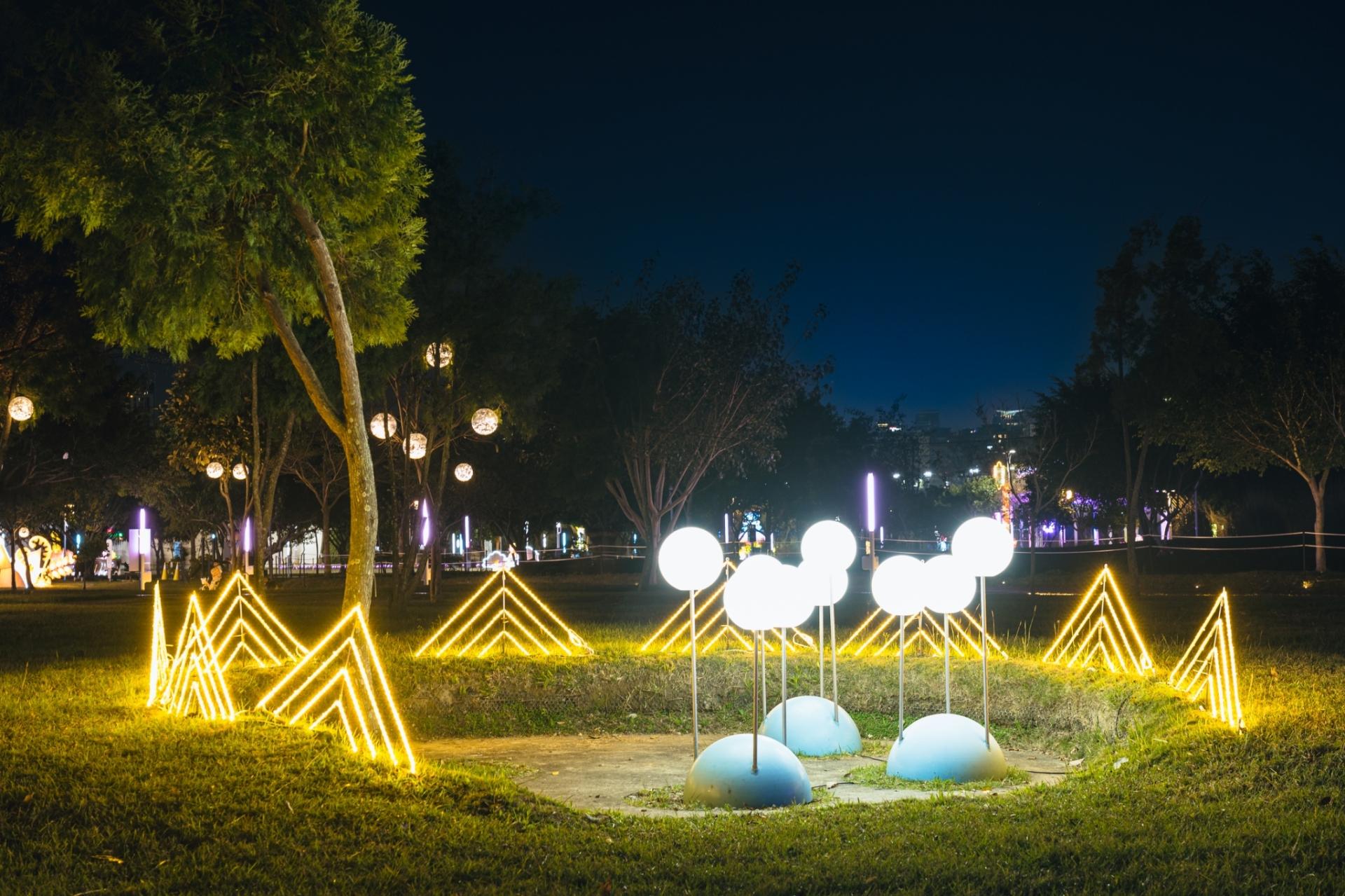 London Design Awards Winner - 2024 Central Taiwan Lantern Festival - Fantasy Reading World