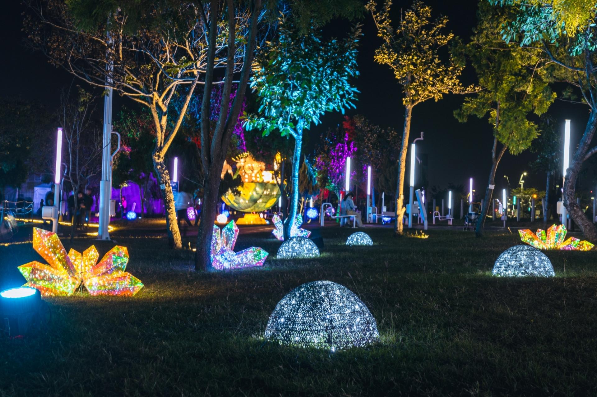London Design Awards Winner - 2024 Central Taiwan Lantern Festival - Fantasy Reading World