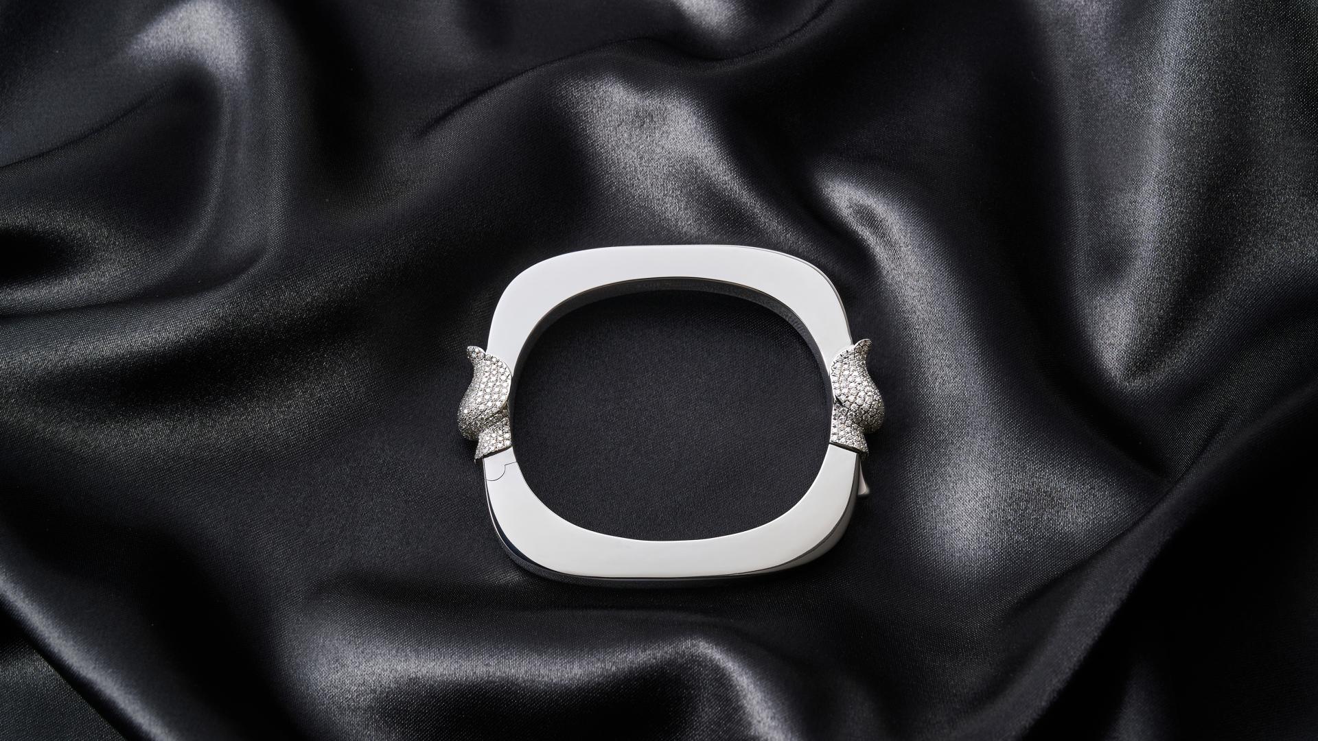 London Design Awards Winner - Dragon Totem