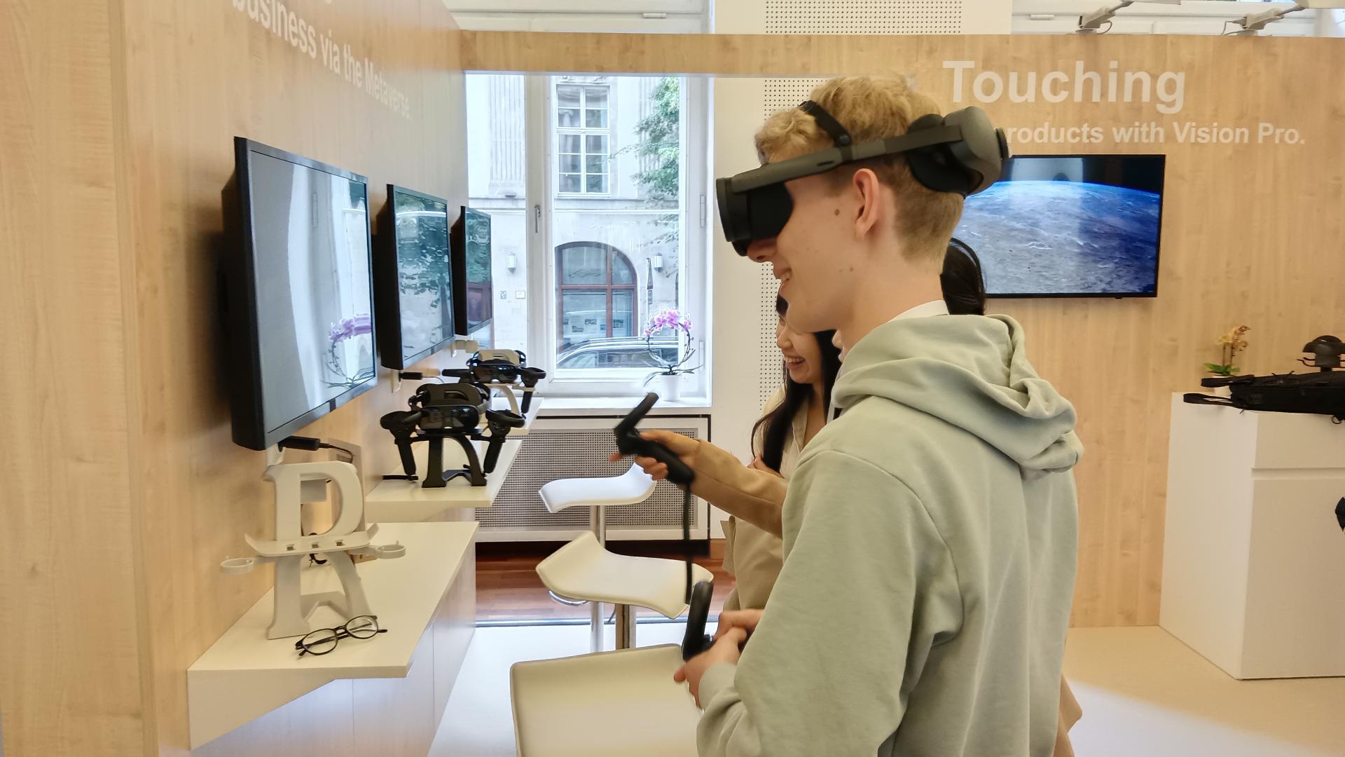 London Design Awards Winner - BizWinner 5G XR Expo Solution